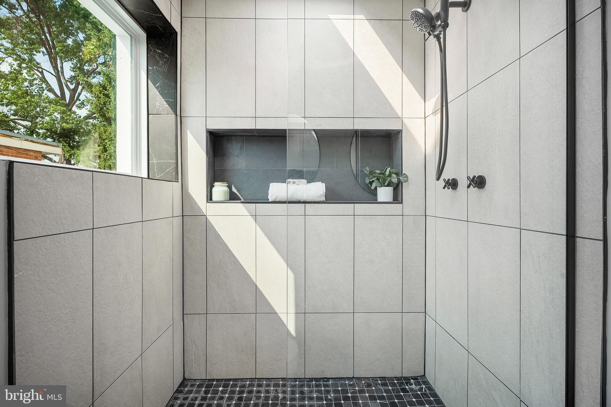 BRIGHTWOOD - Residential