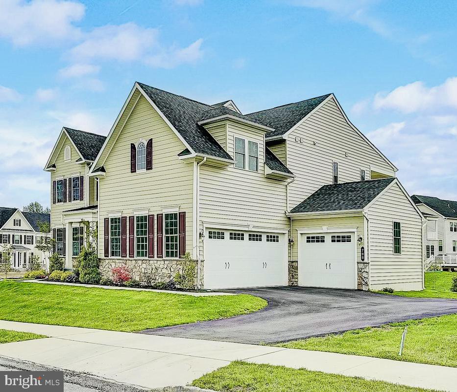708 STONECLIFFE ROAD