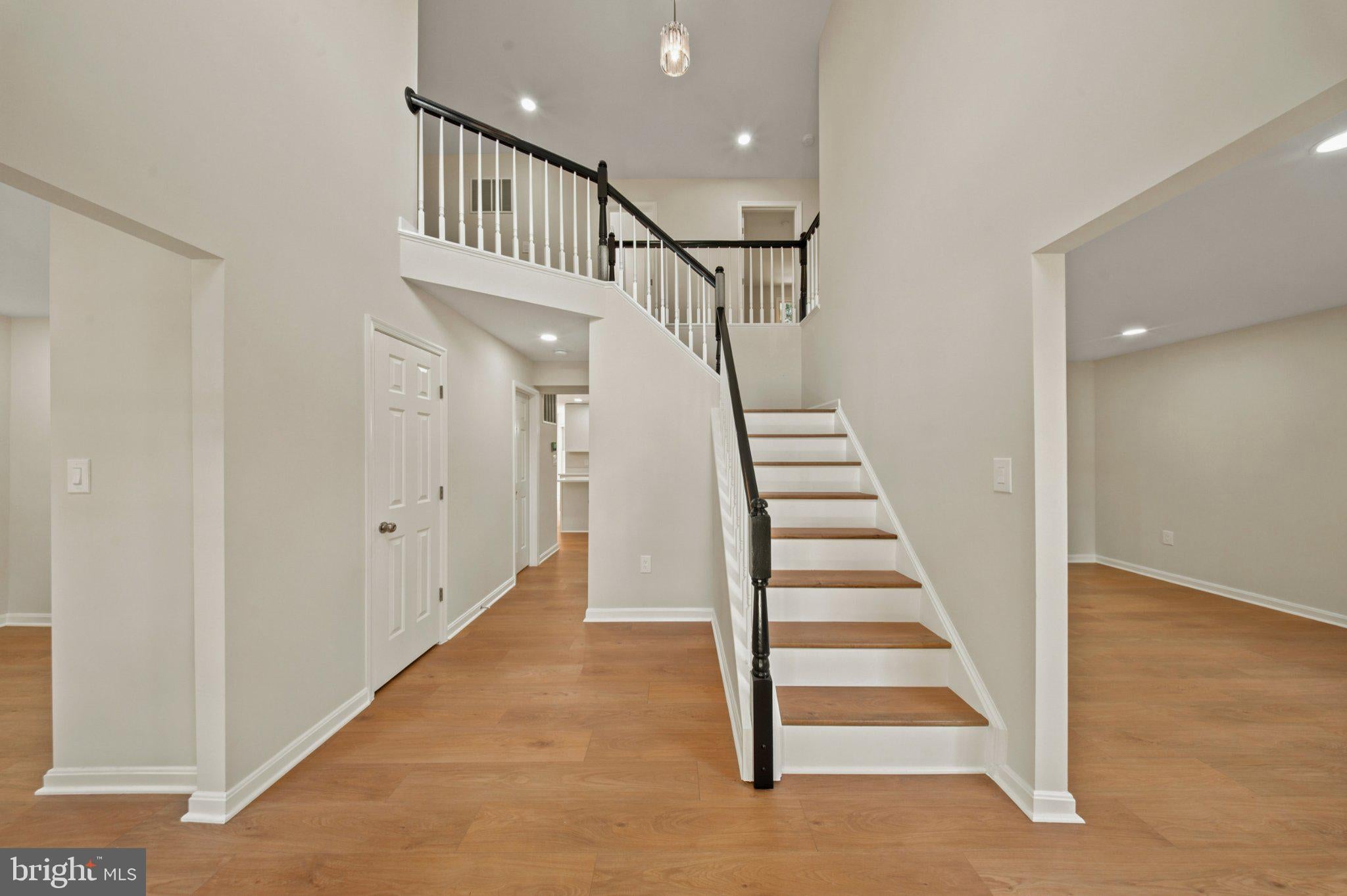 2038 HANSON LANE