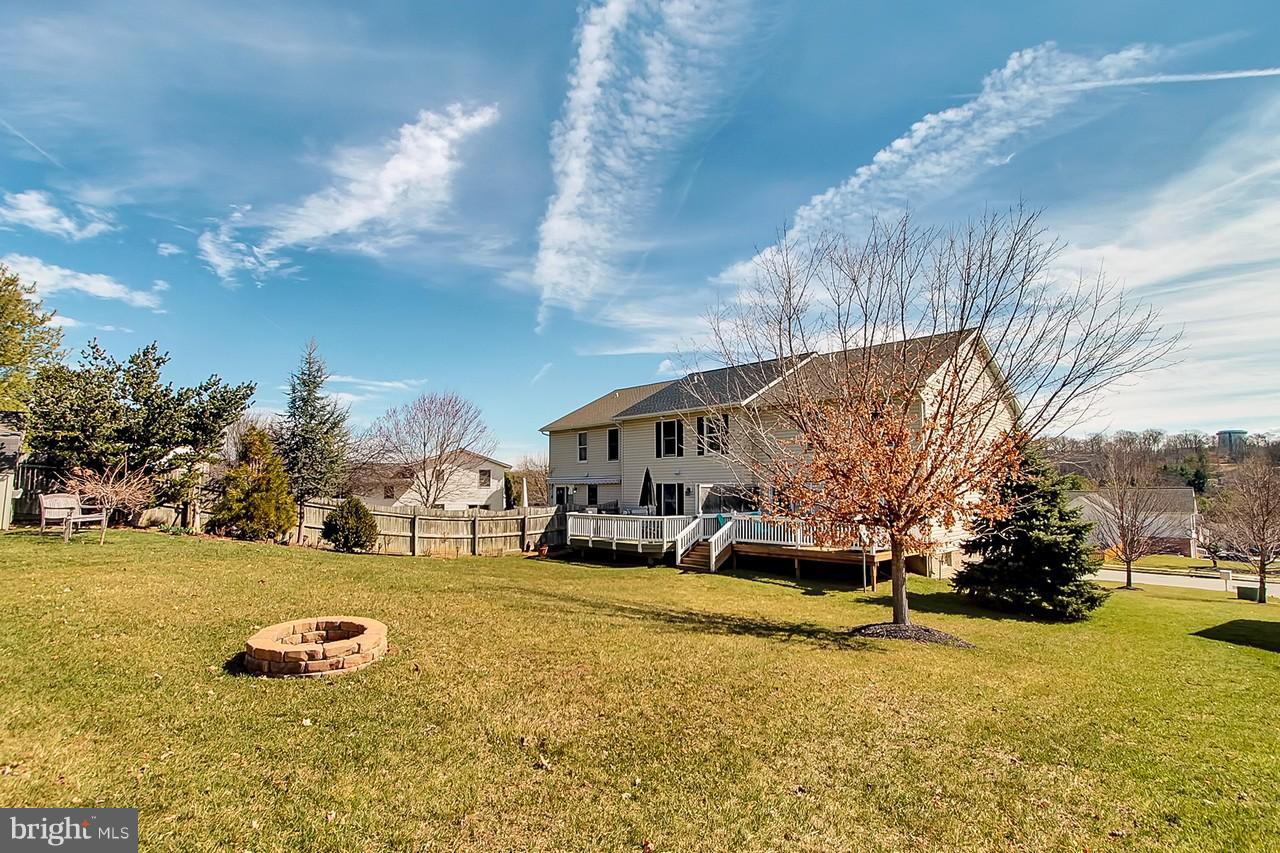 FAIRWAYS AT WAKEFIELD - Residential