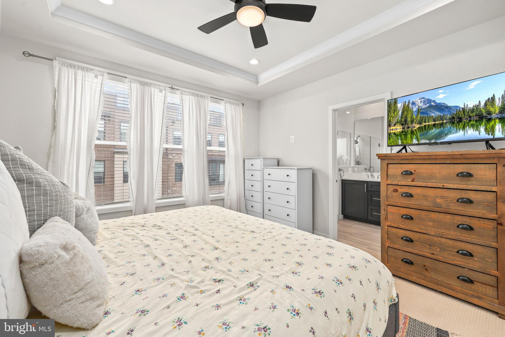 COMMONWEALTH PLACE AT WESTFIELDS - Residential