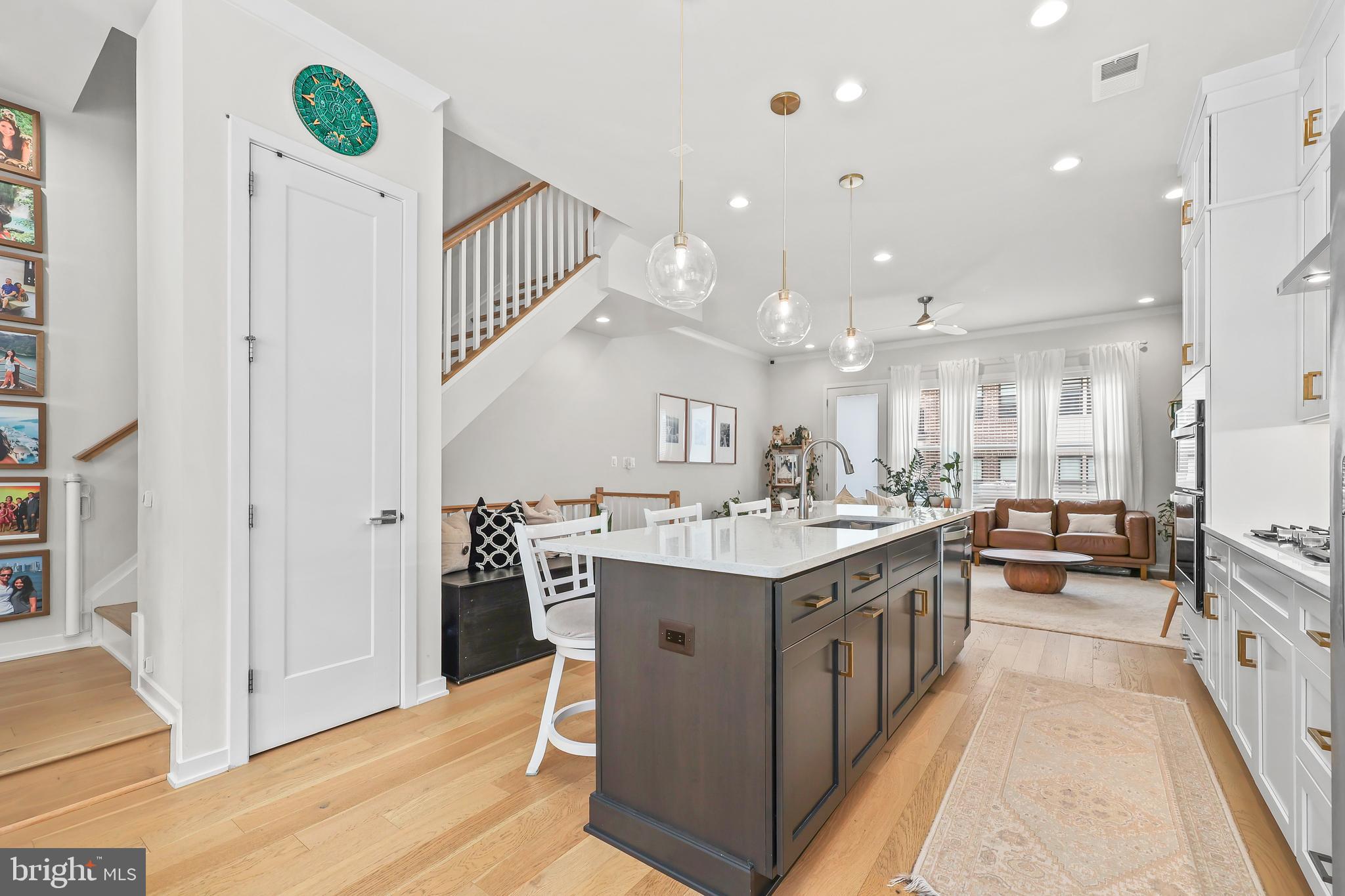 COMMONWEALTH PLACE AT WESTFIELDS - Residential