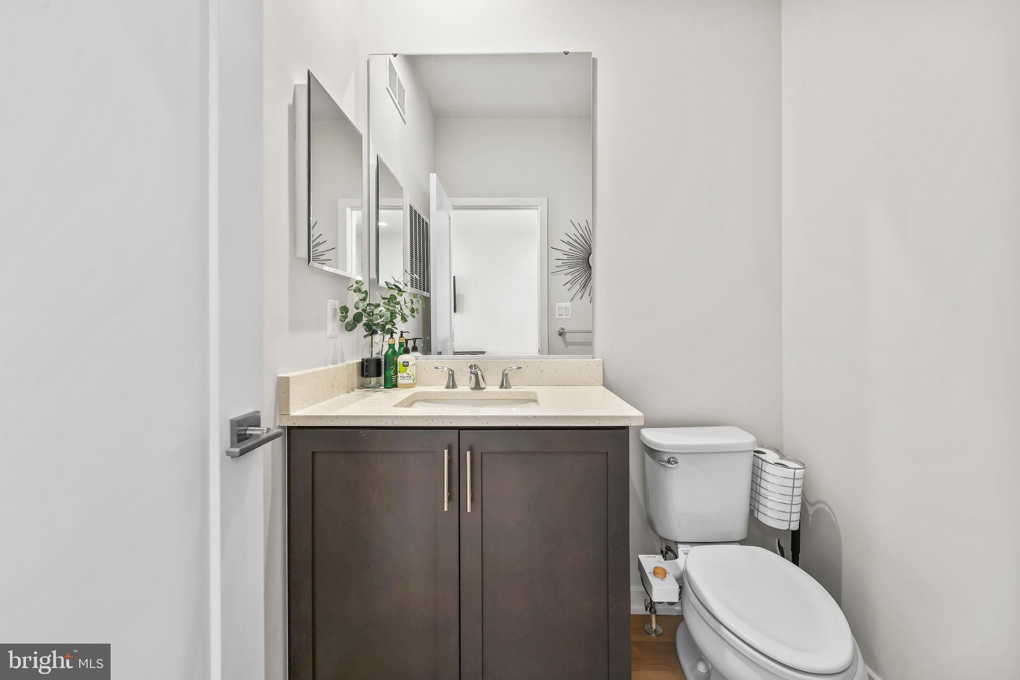 COMMONWEALTH PLACE AT WESTFIELDS - Residential