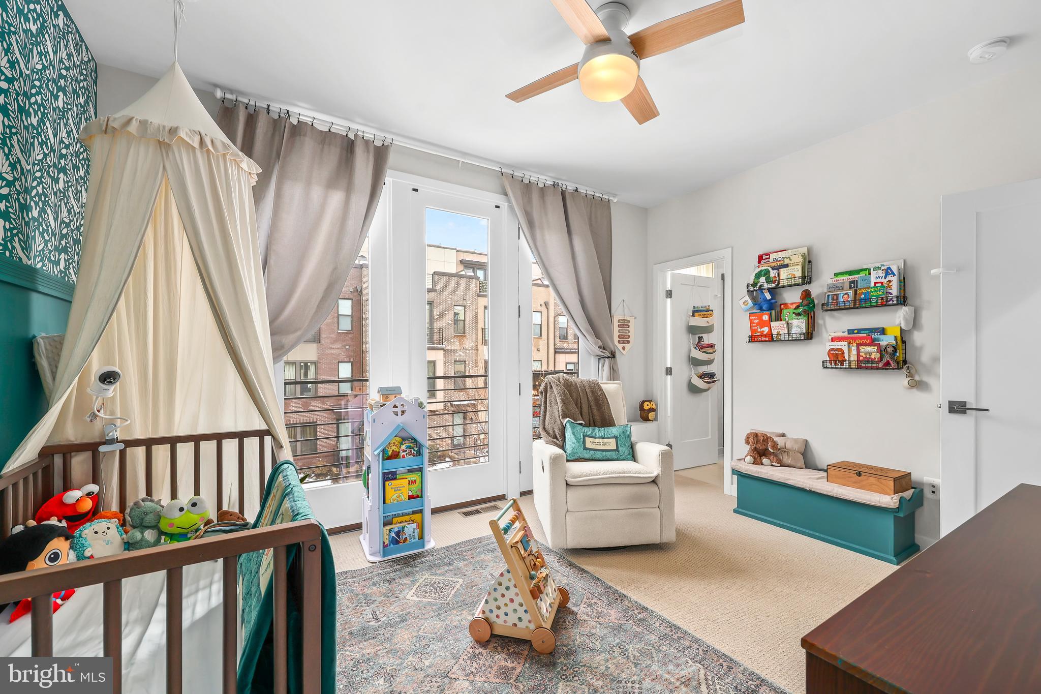 COMMONWEALTH PLACE AT WESTFIELDS - Residential