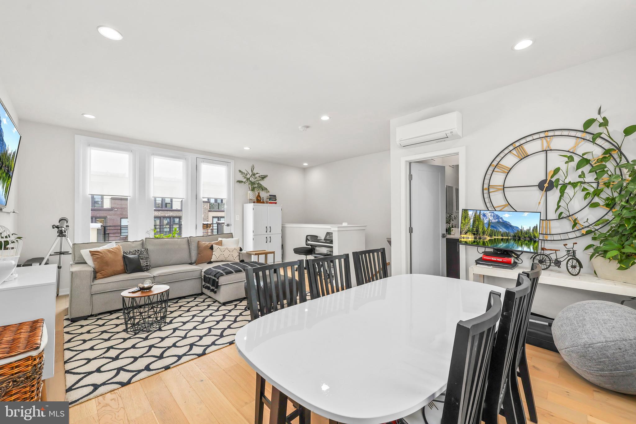 COMMONWEALTH PLACE AT WESTFIELDS - Residential