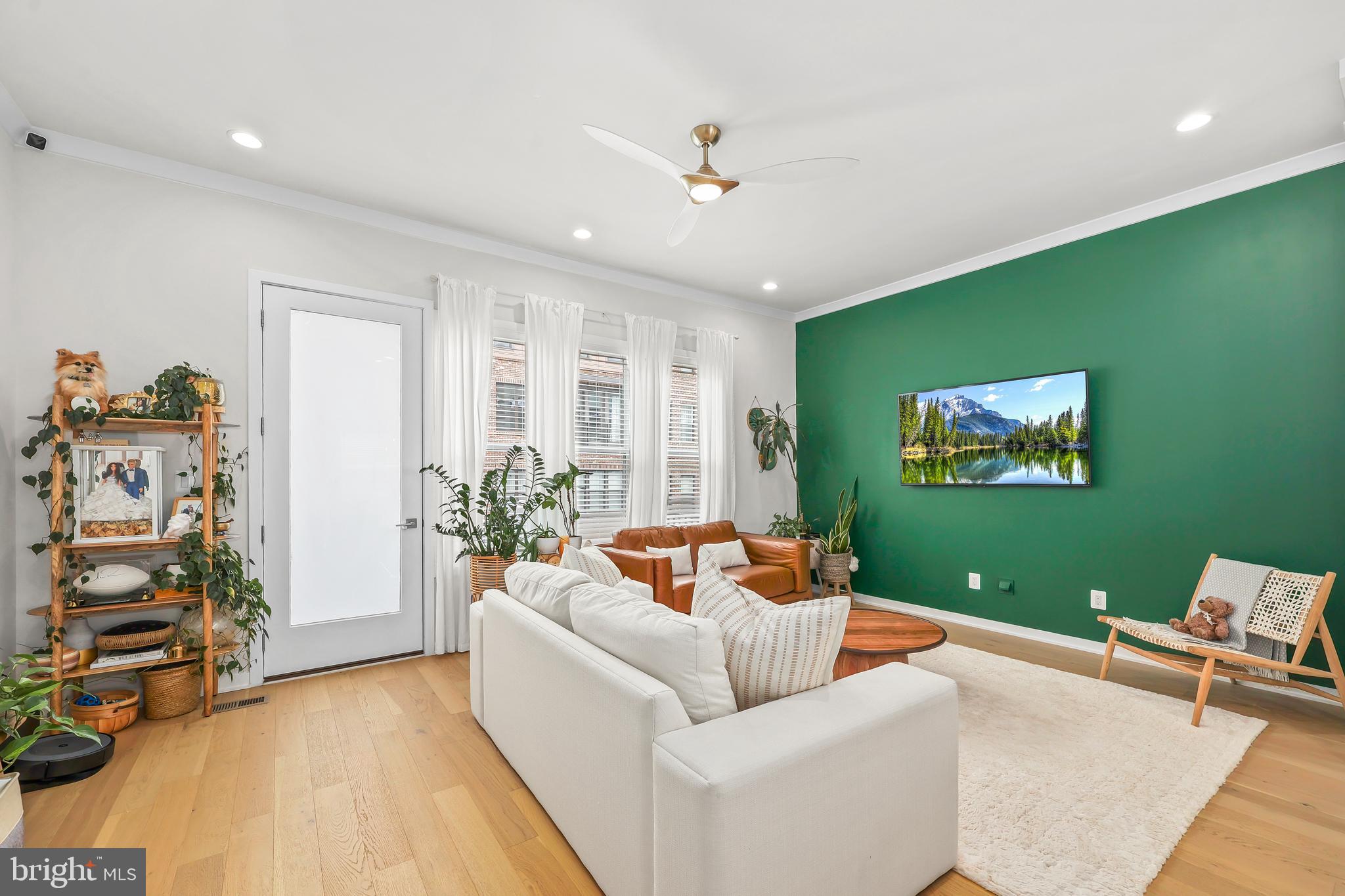 COMMONWEALTH PLACE AT WESTFIELDS - Residential