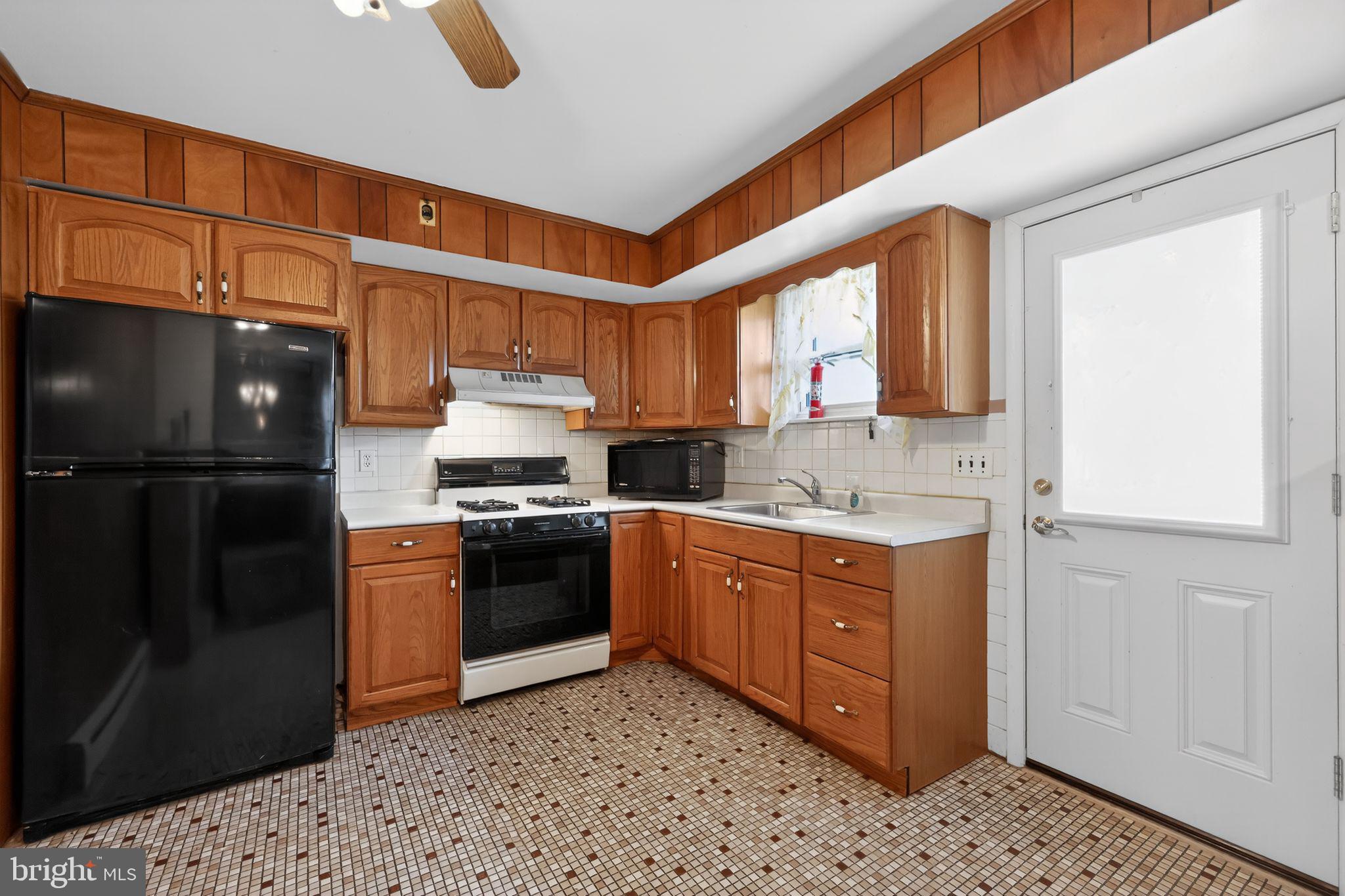 PLYMOUTH PARK - Residential