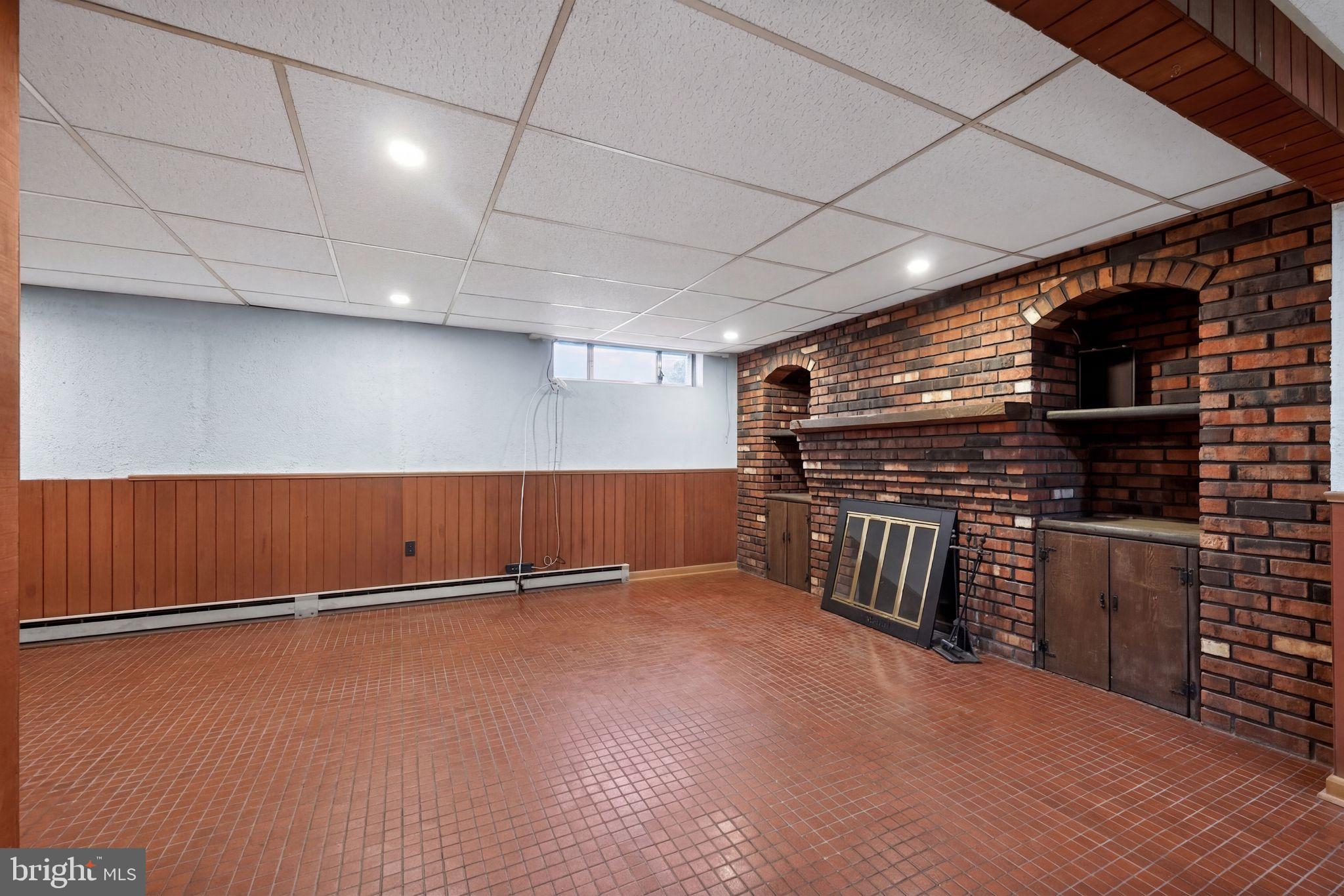 PLYMOUTH PARK - Residential