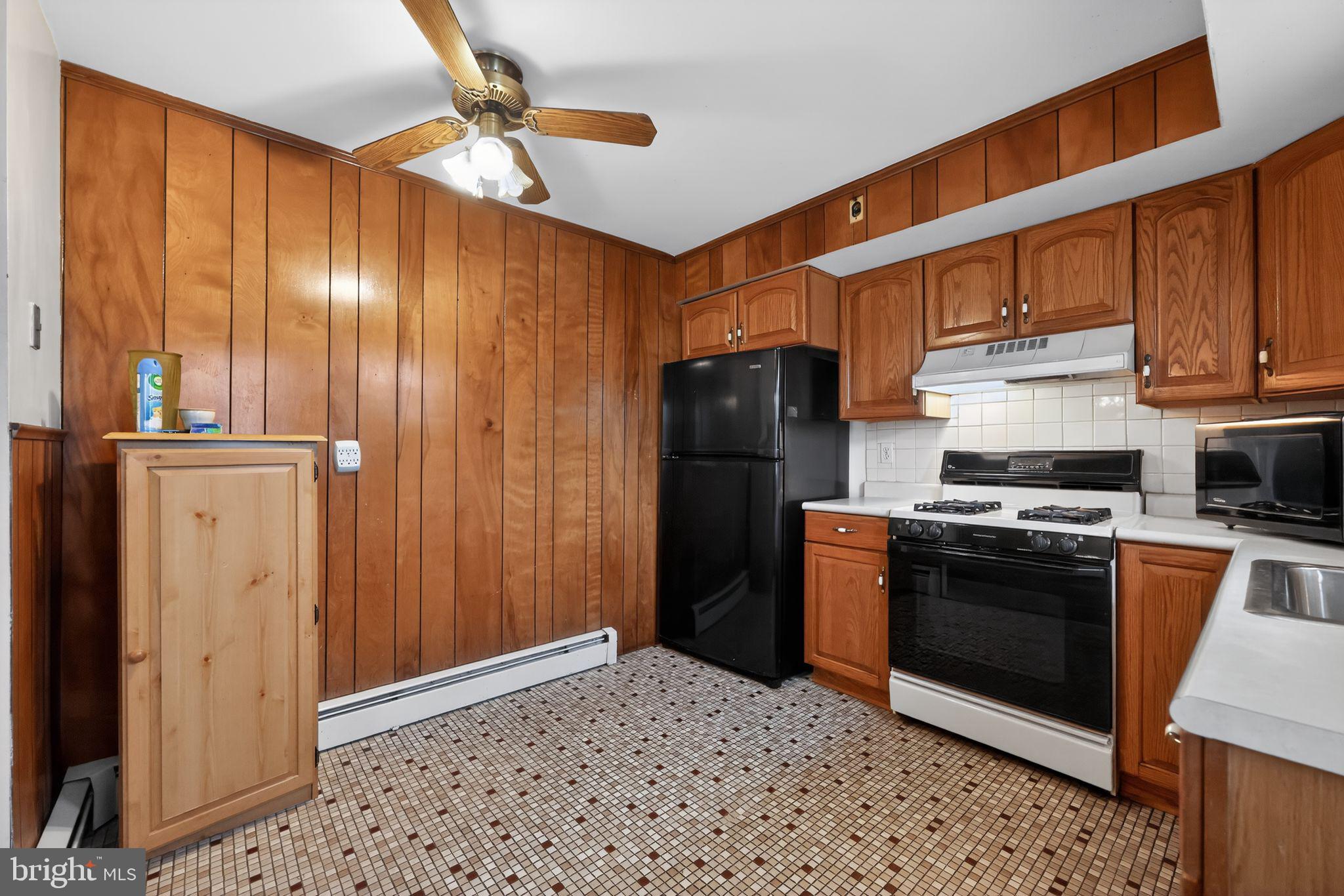 PLYMOUTH PARK - Residential