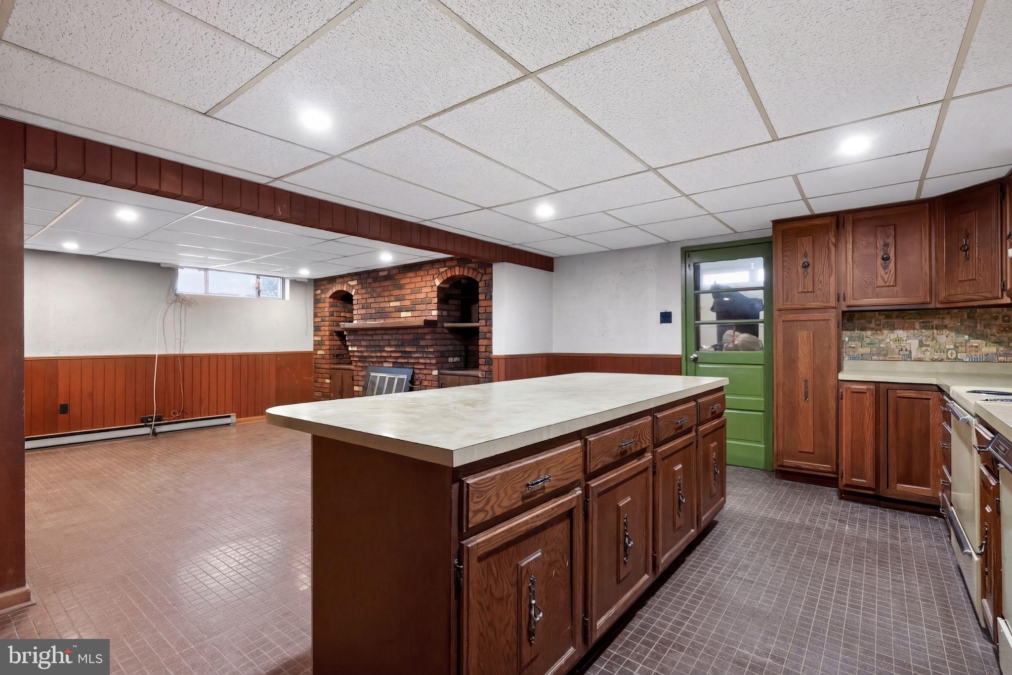 PLYMOUTH PARK - Residential