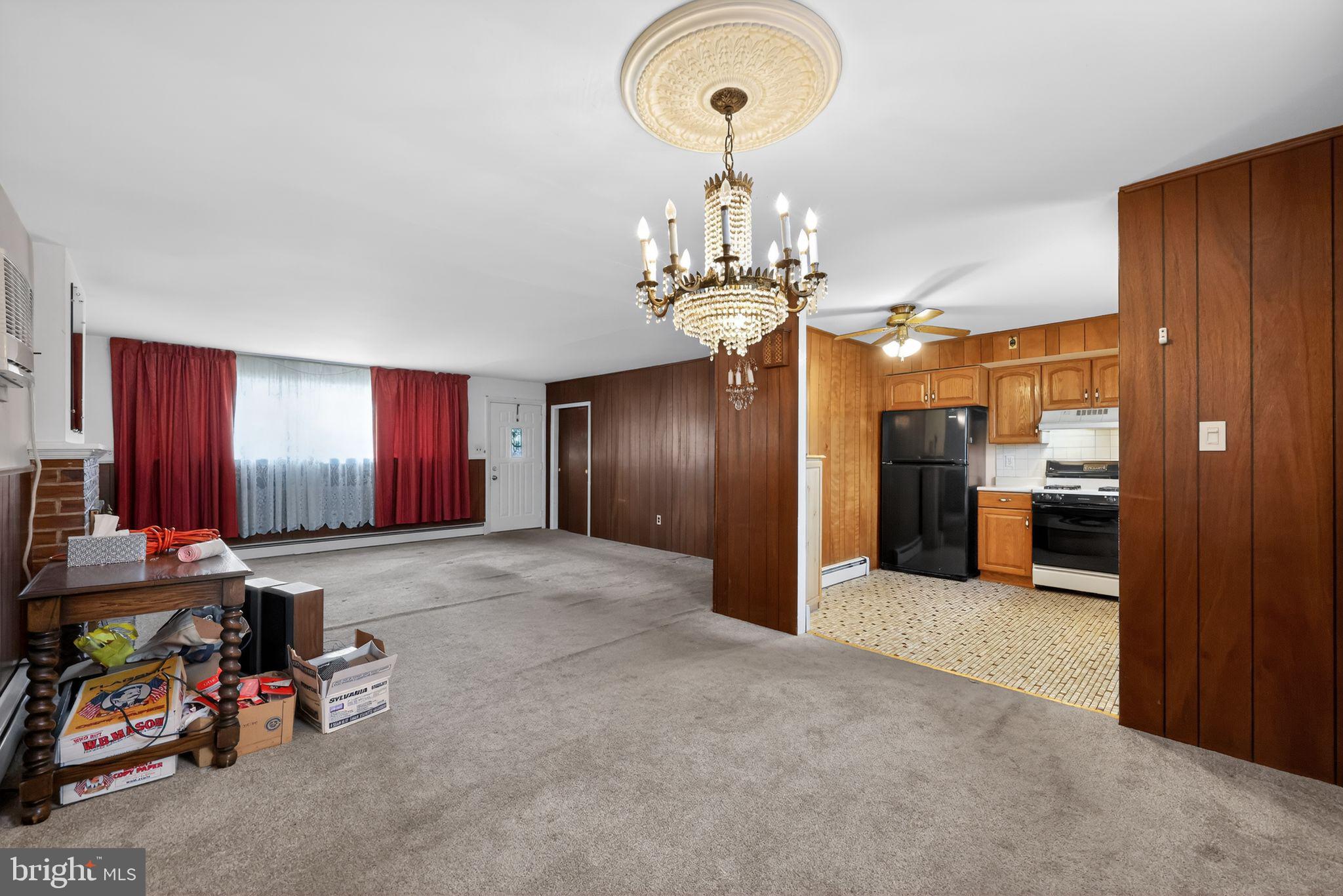 PLYMOUTH PARK - Residential