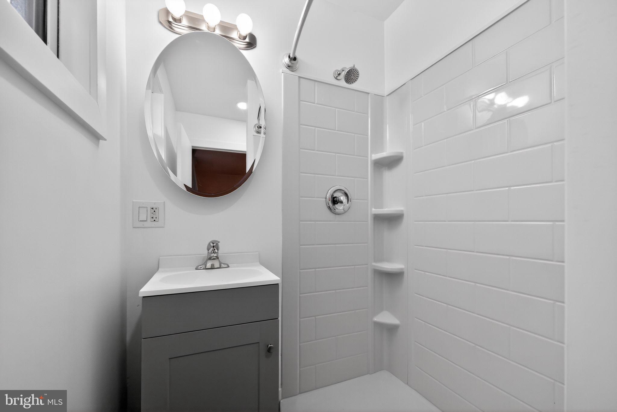 PLYMOUTH PARK - Residential