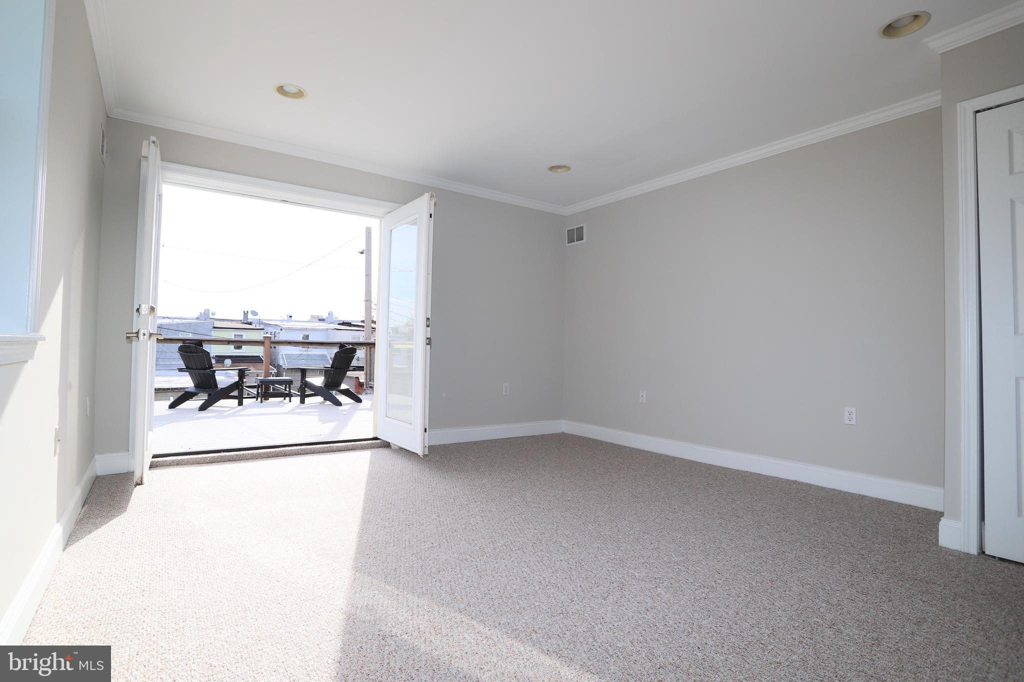 HIGHLANDTOWN - Residential