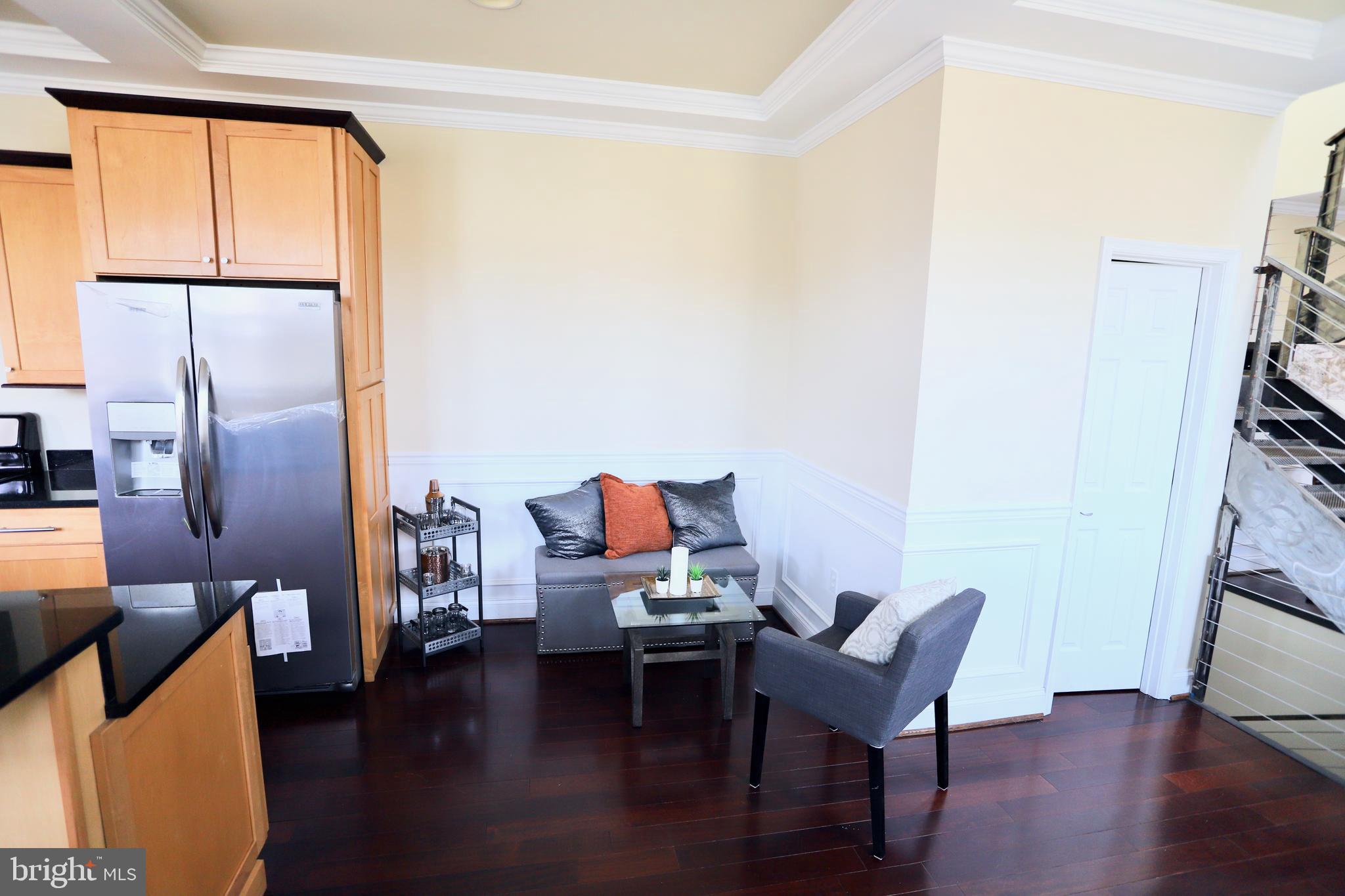 HIGHLANDTOWN - Residential