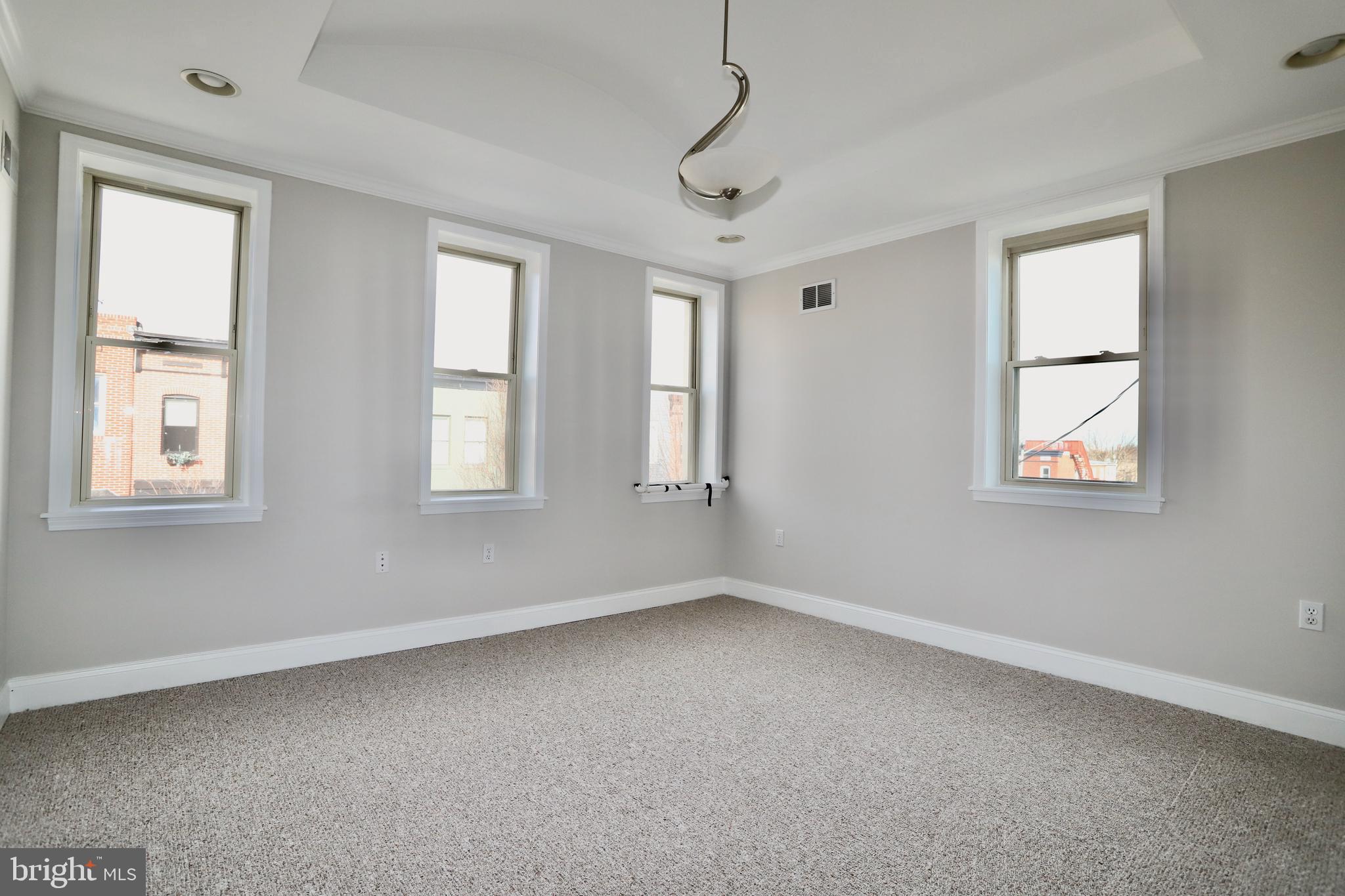 HIGHLANDTOWN - Residential