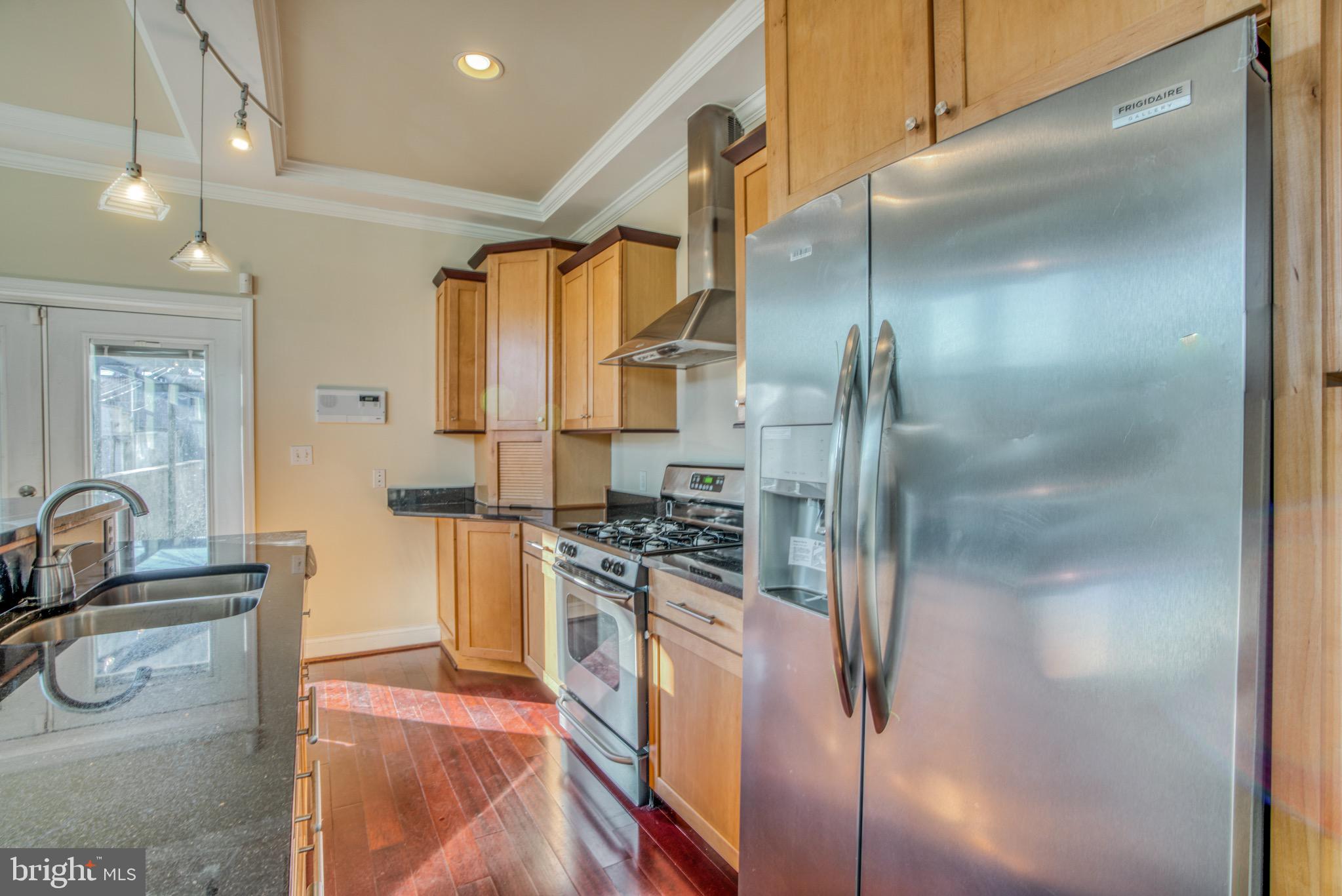 HIGHLANDTOWN - Residential