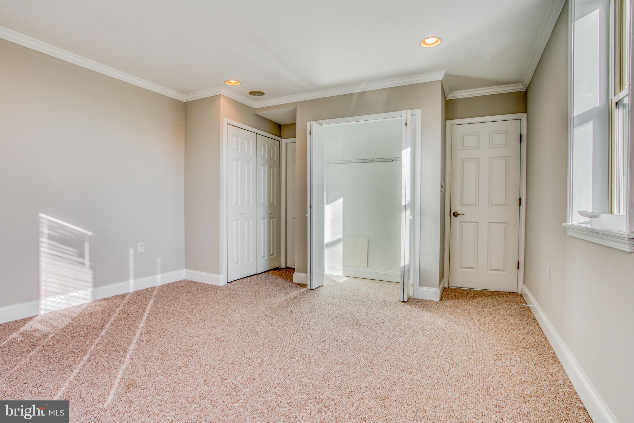 HIGHLANDTOWN - Residential