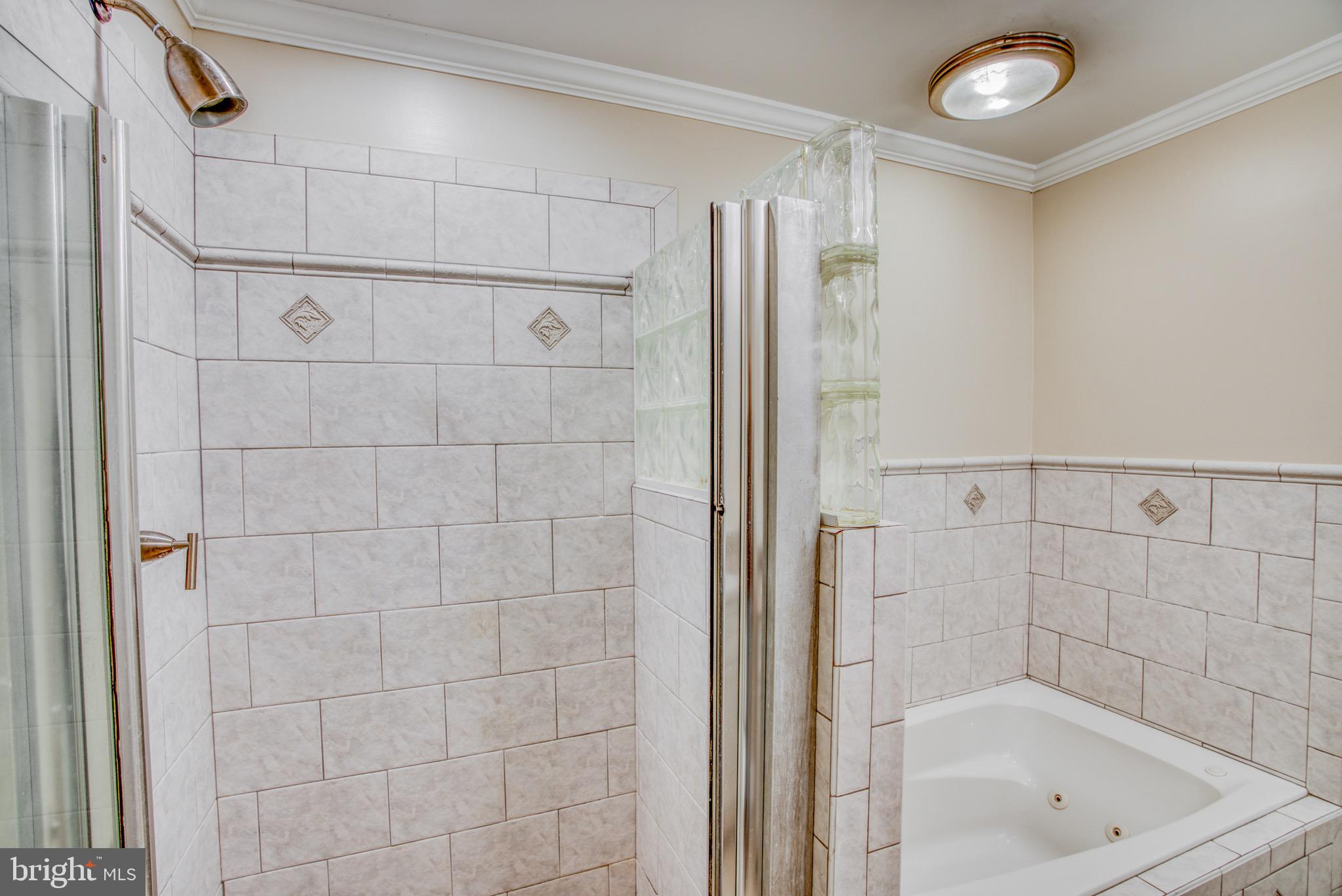 HIGHLANDTOWN - Residential