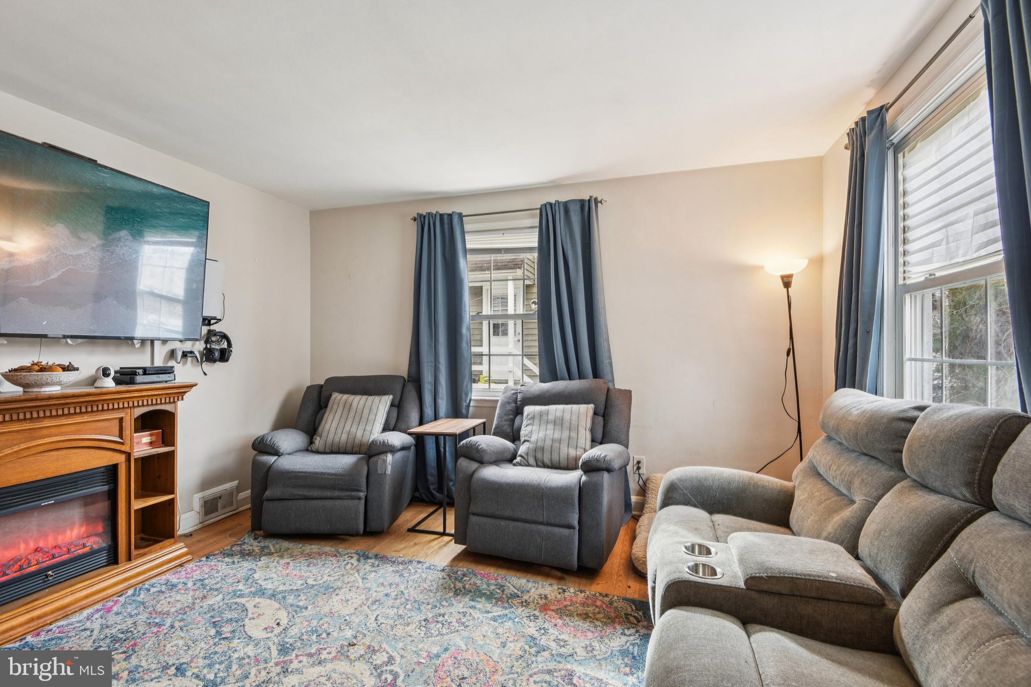 HILLENDALE FARMS - Residential