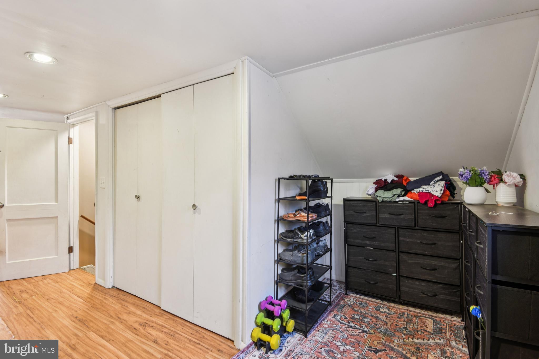 HILLENDALE FARMS - Residential