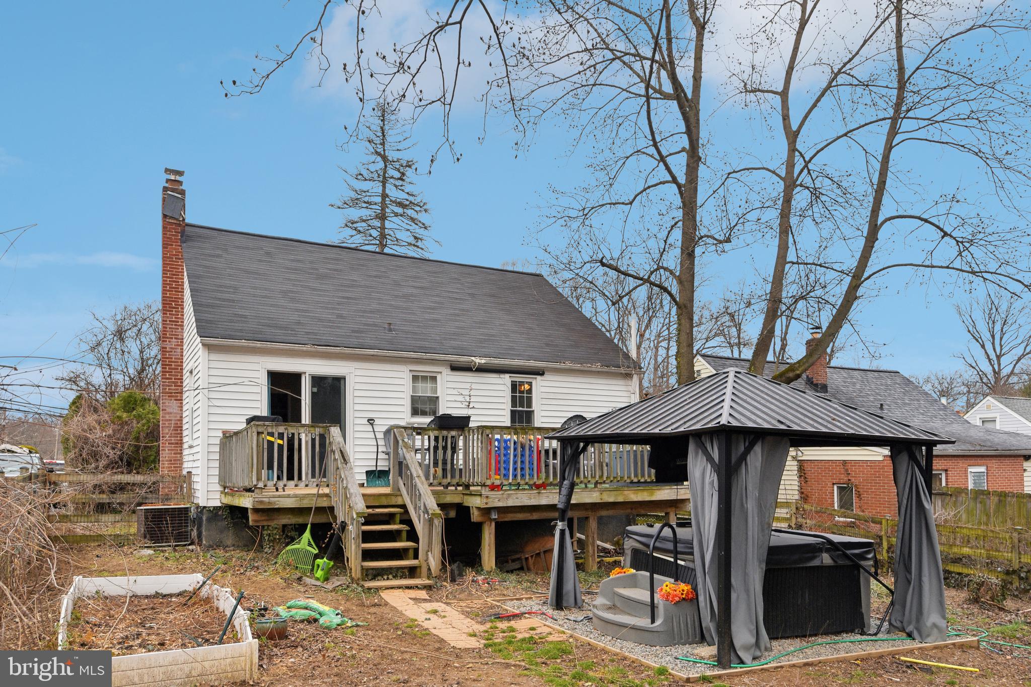 HILLENDALE FARMS - Residential