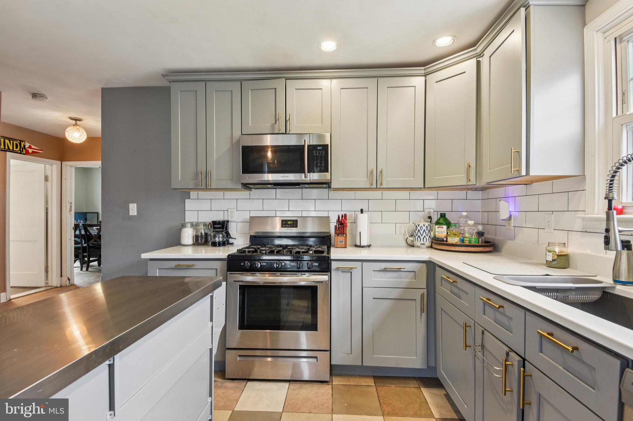 HILLENDALE FARMS - Residential