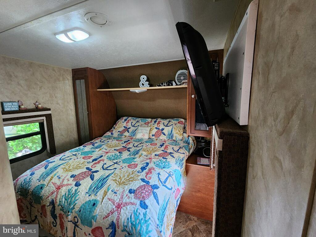 INDIAN ACRES - Residential