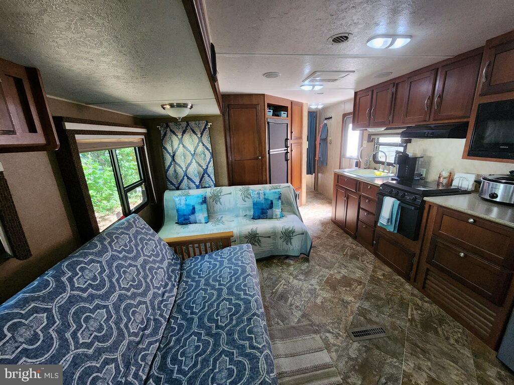 INDIAN ACRES - Residential