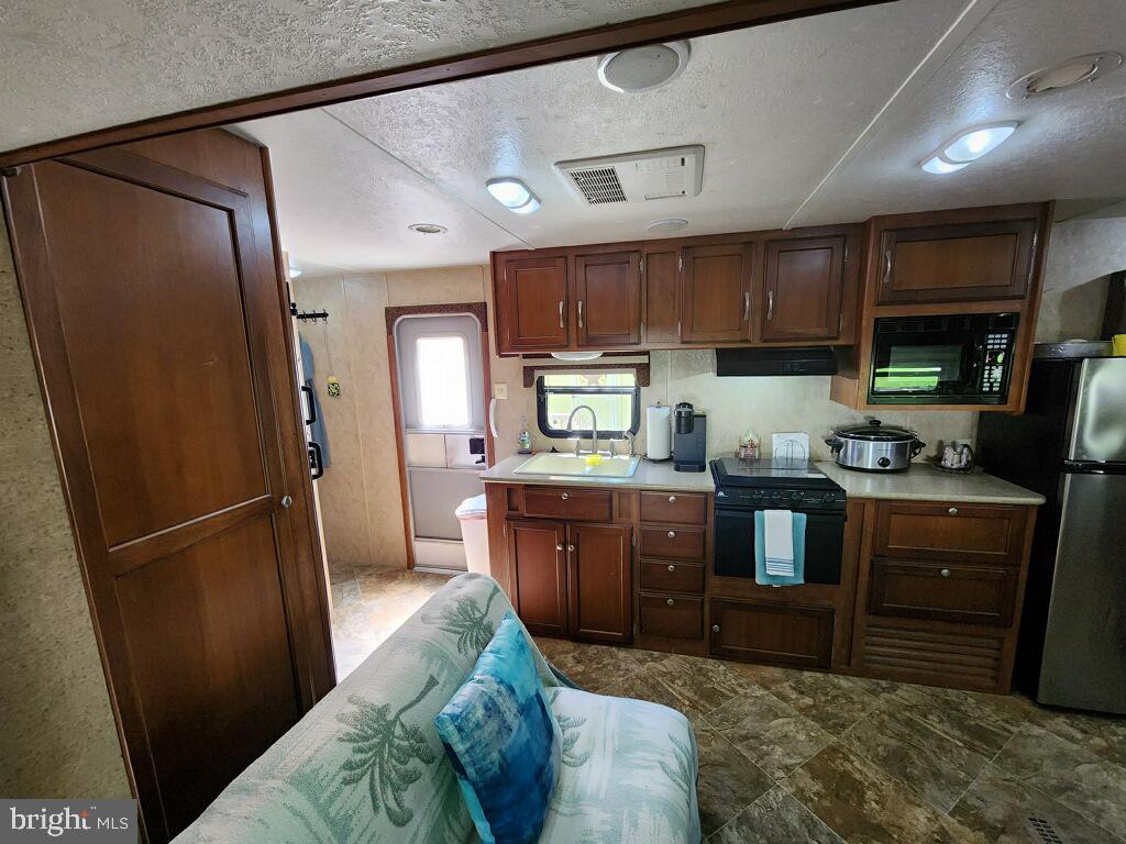 INDIAN ACRES - Residential