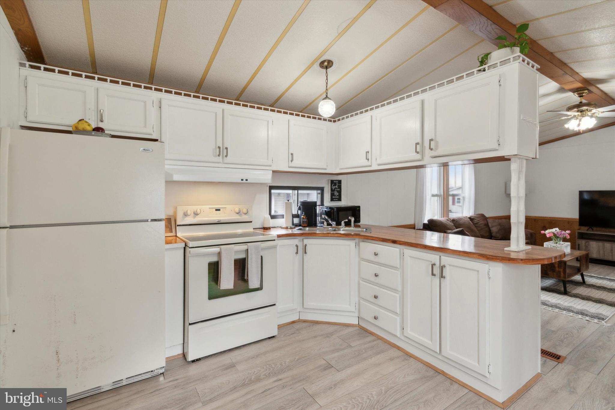 RAMBLEWOOD MHP - Residential