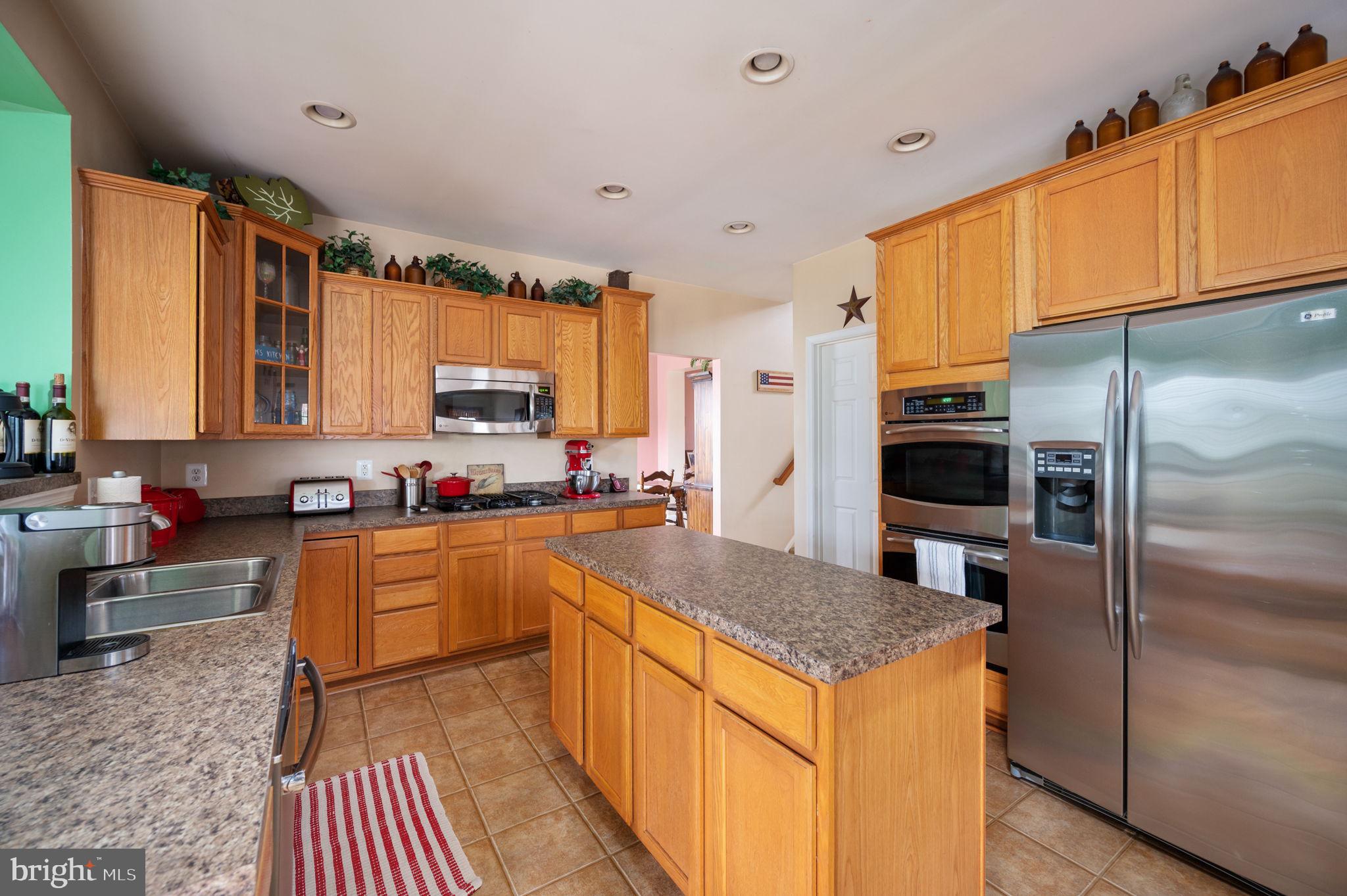 THE FALLS AT LEE'S PARK - Residential