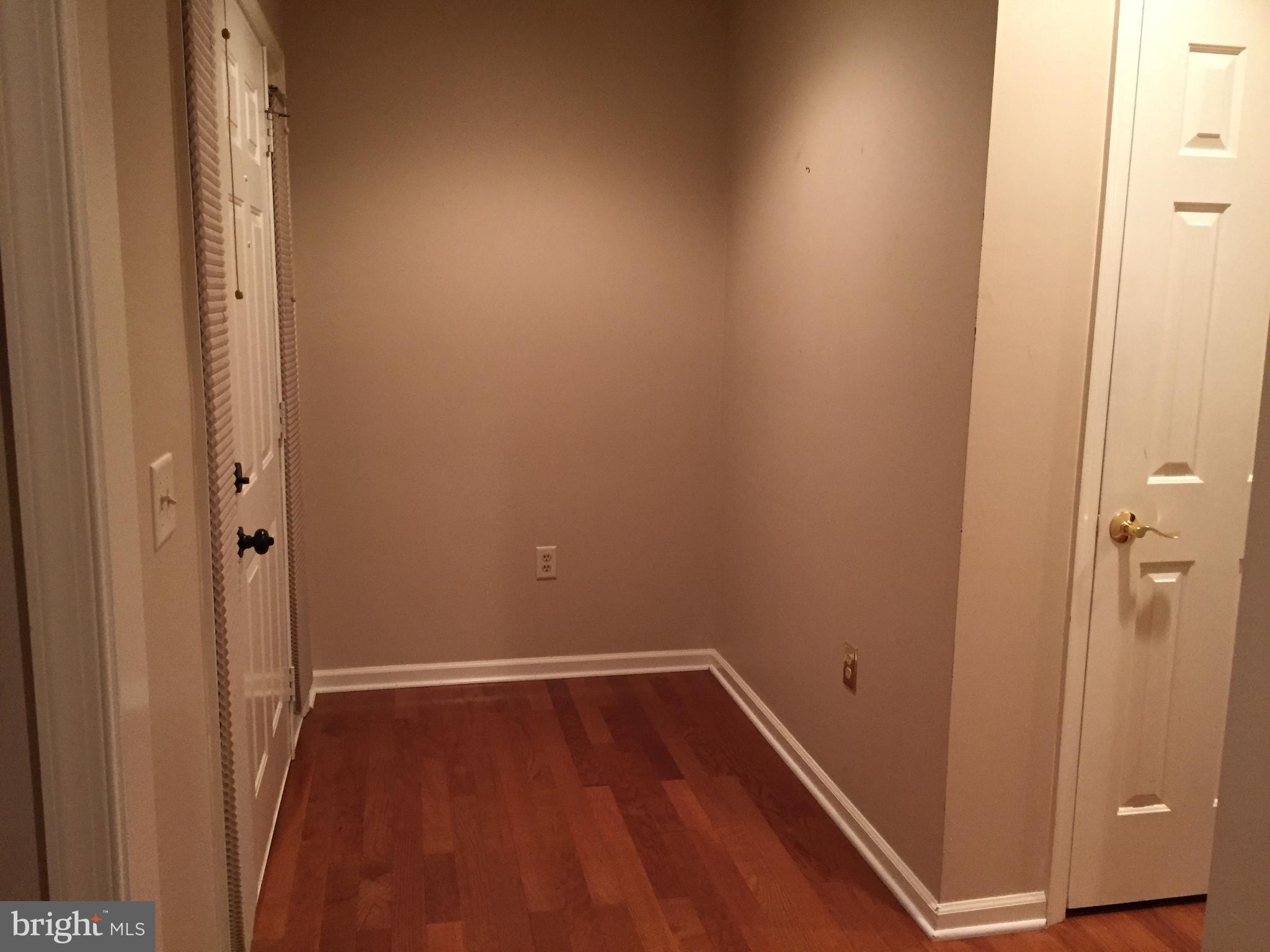 HYDE PARK - Residential