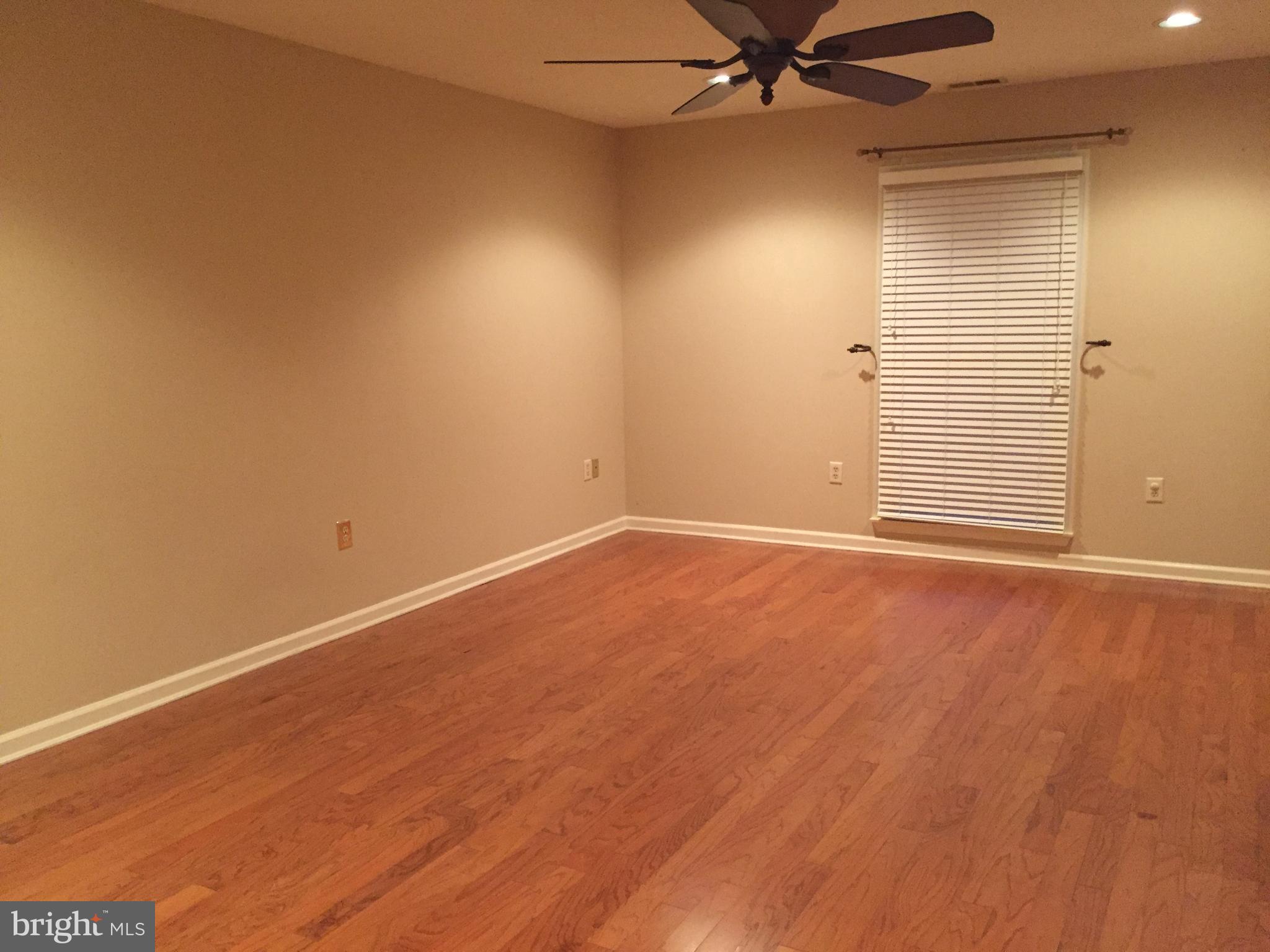 HYDE PARK - Residential