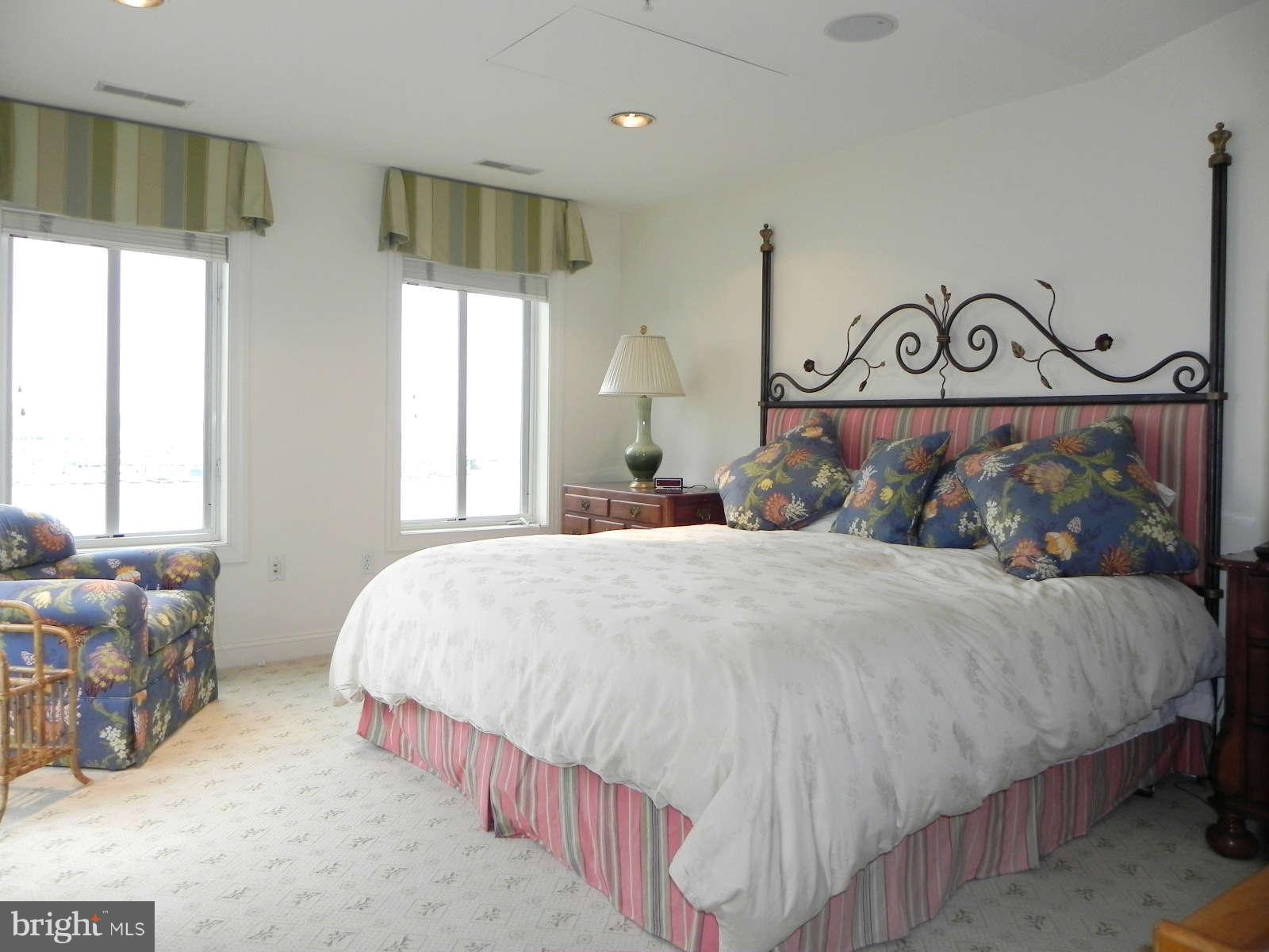 NORTH SHORE - Residential