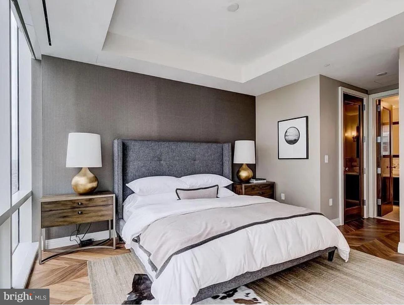 FOUR SEASONS PRIVATE RESIDENCES - Residential Lease