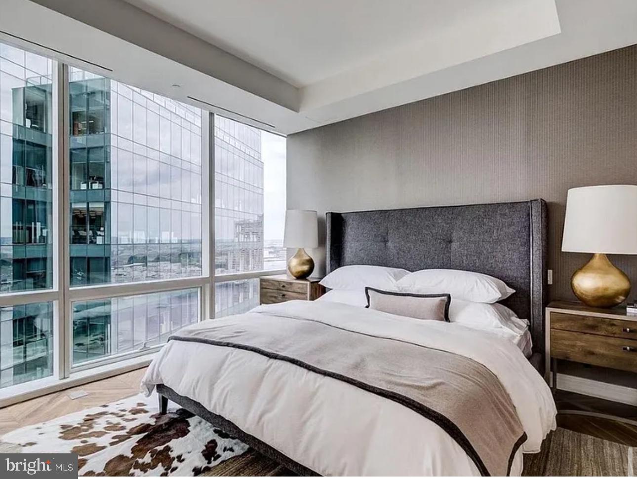 FOUR SEASONS PRIVATE RESIDENCES - Residential Lease
