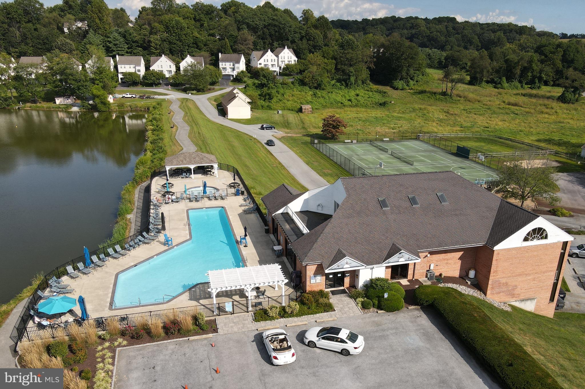 SOMERSET LAKE - Residential