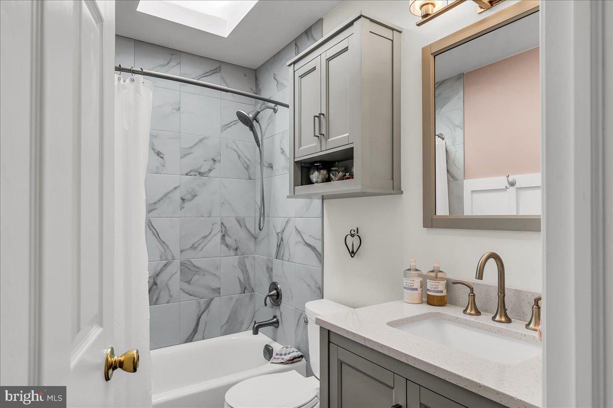 SOMERSET LAKE - Residential