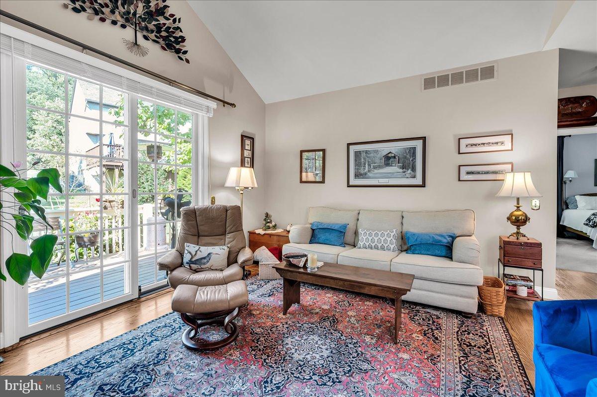 SOMERSET LAKE - Residential