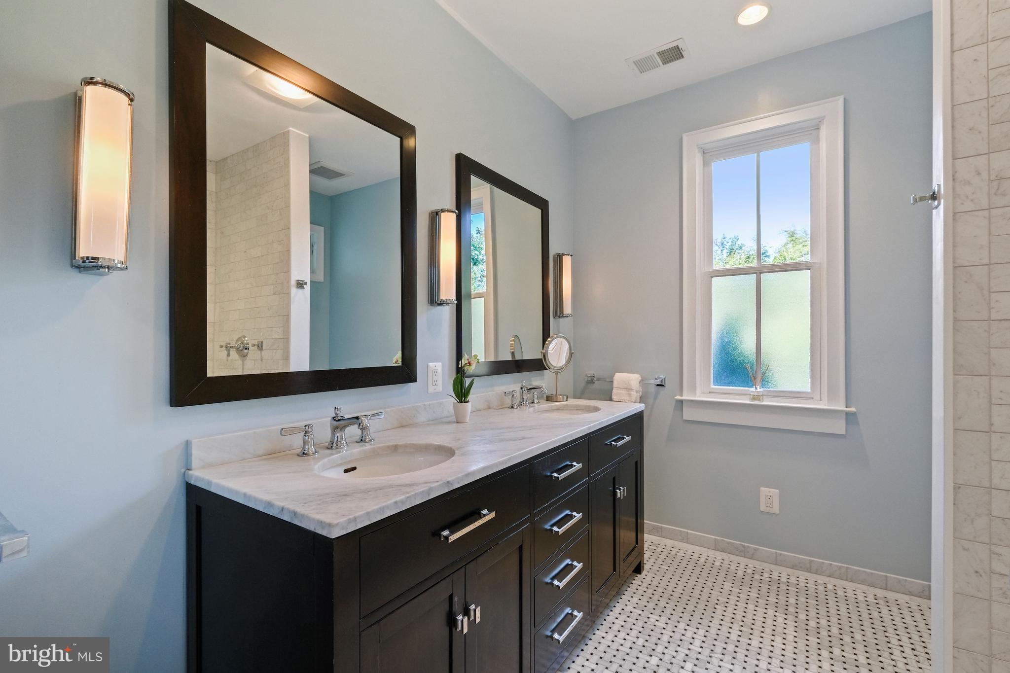 CLEVELAND PARK - Residential
