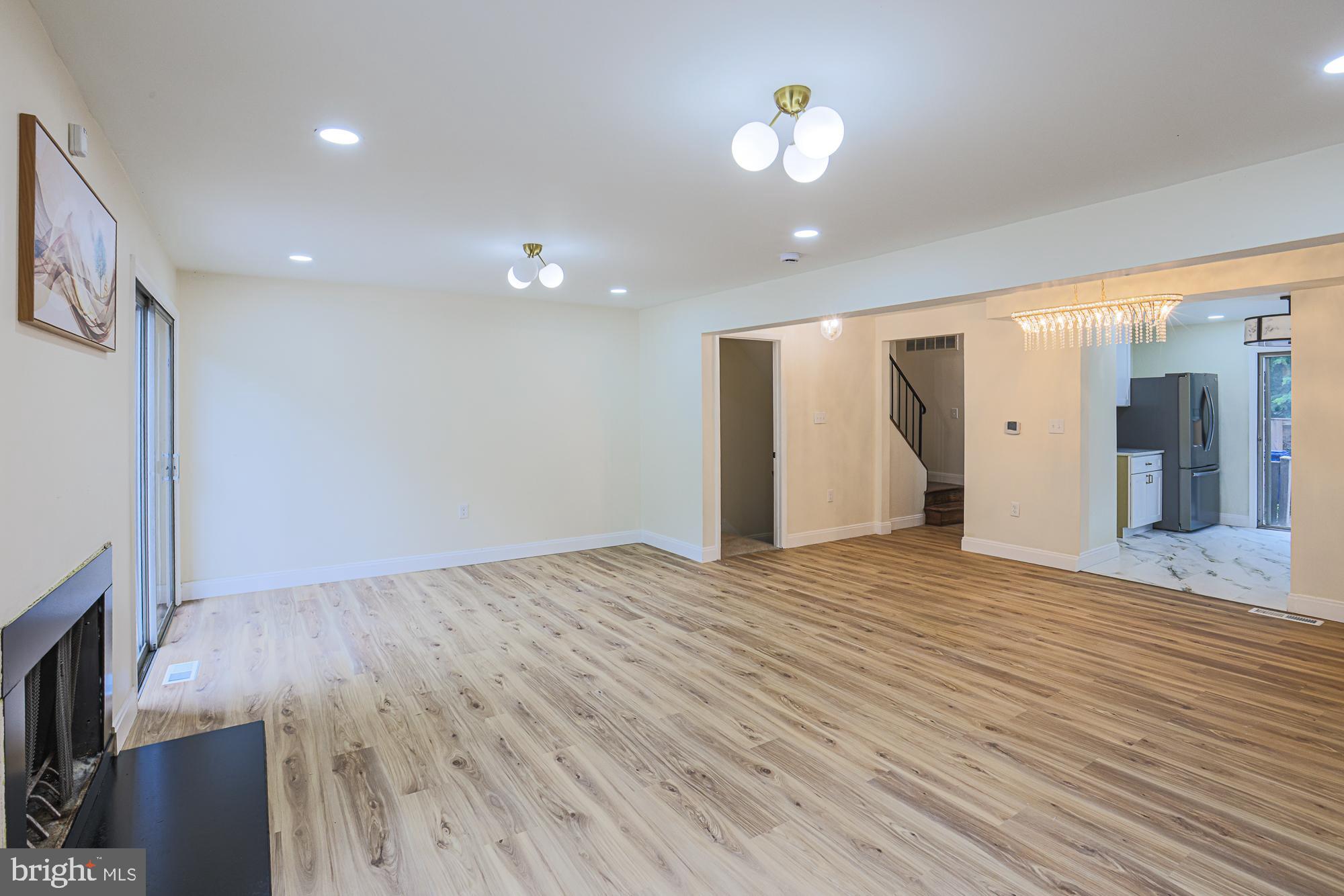 GREENBERRY WOODS - Residential