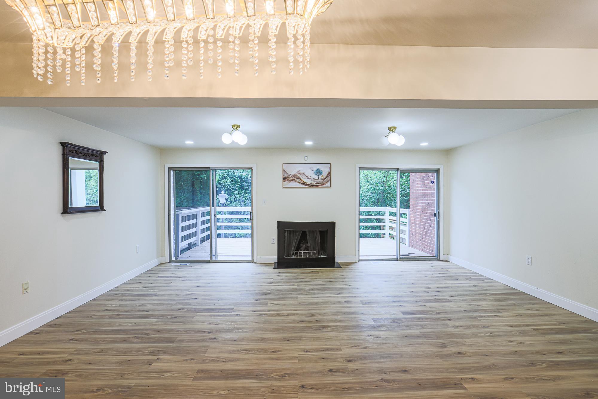 GREENBERRY WOODS - Residential