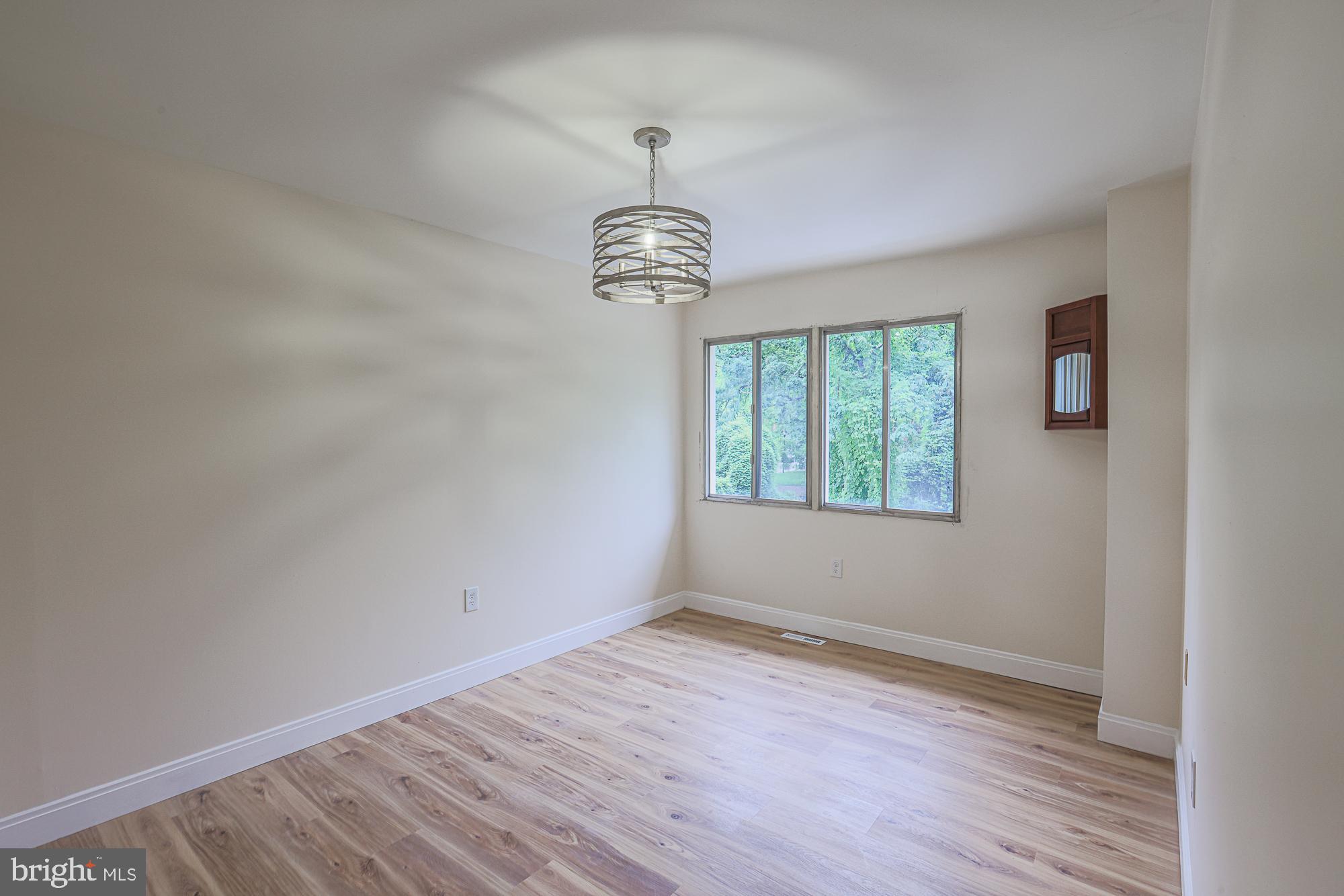 GREENBERRY WOODS - Residential