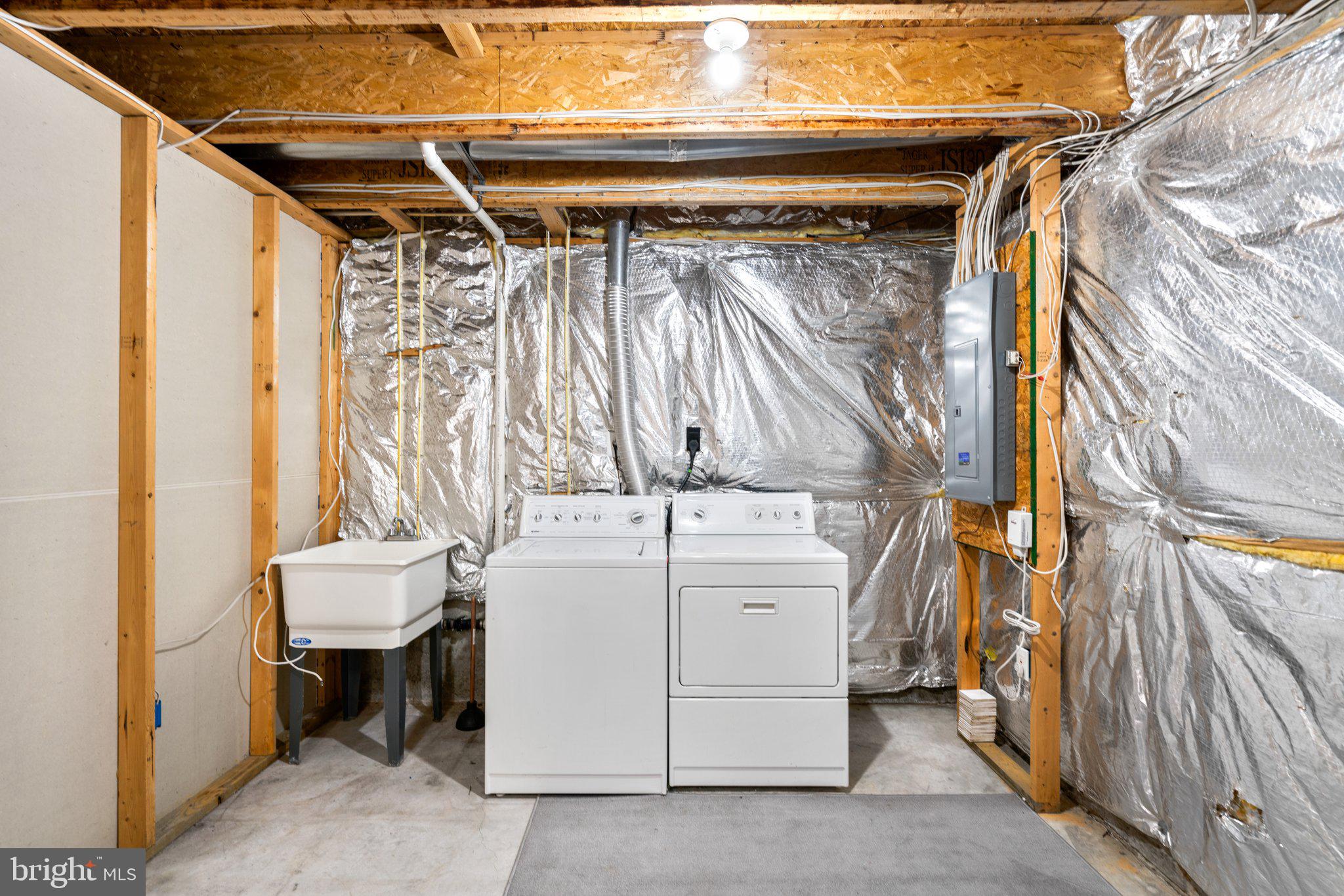 WAVERLY WOODS - Residential Lease