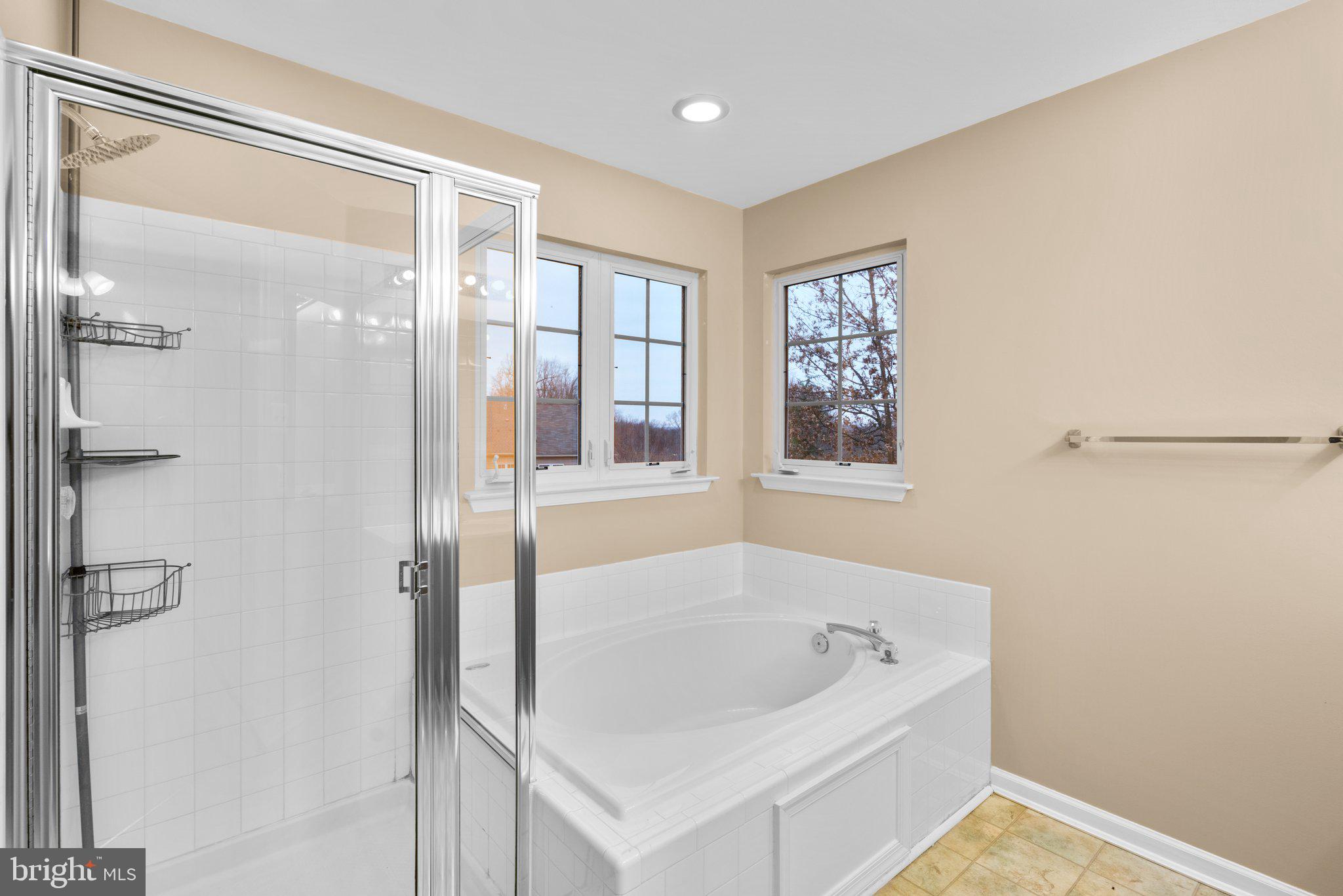 WAVERLY WOODS - Residential Lease