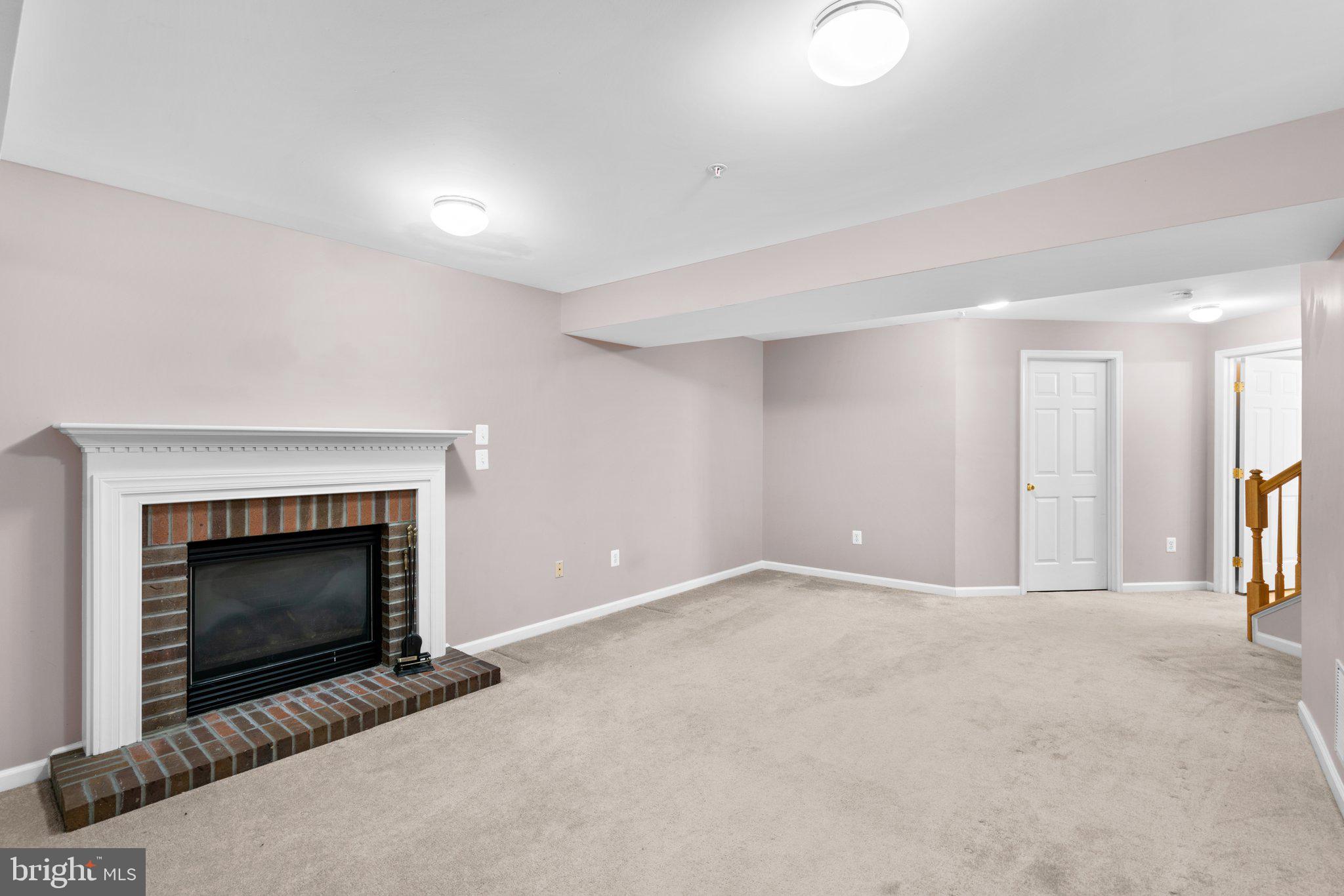 WAVERLY WOODS - Residential Lease