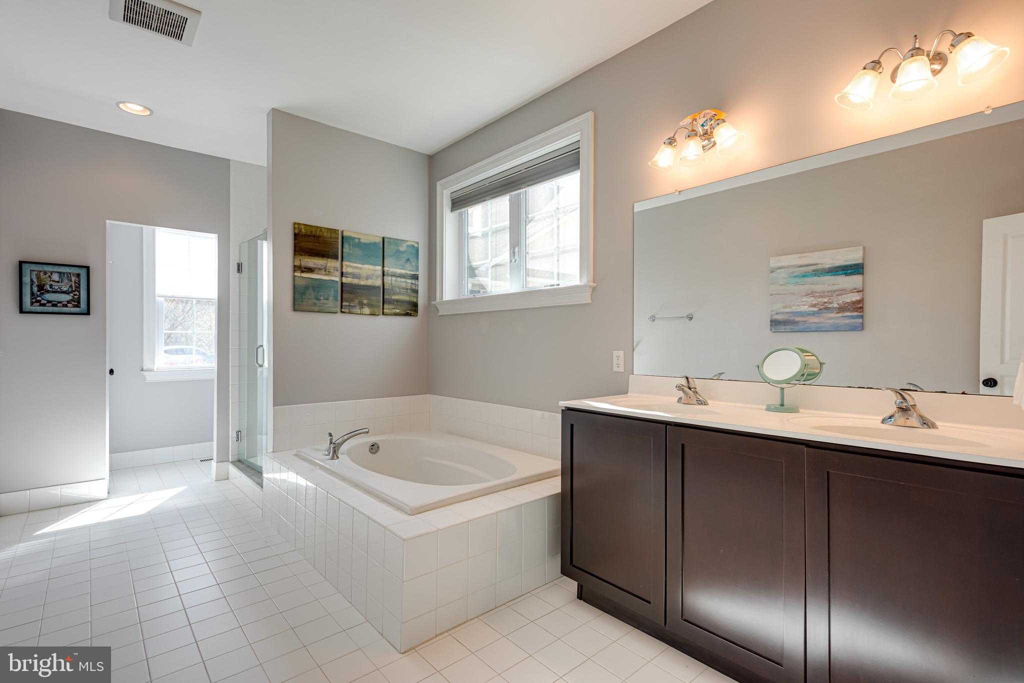 RAVENSCLIFF - Residential