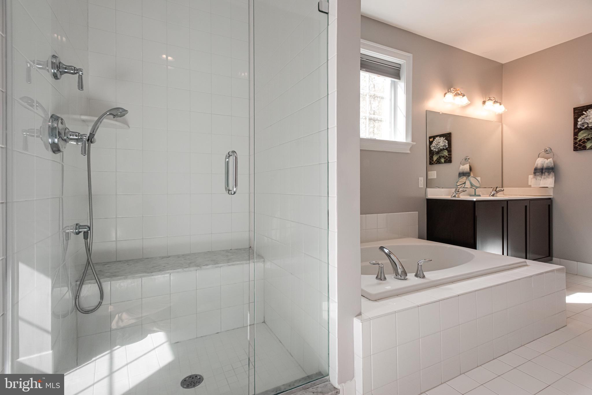 RAVENSCLIFF - Residential