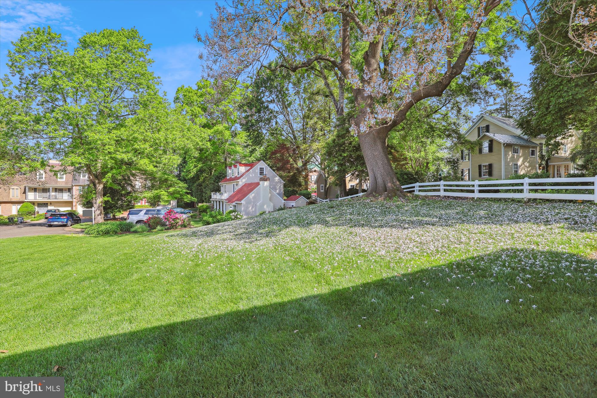 THE WRENS - Residential