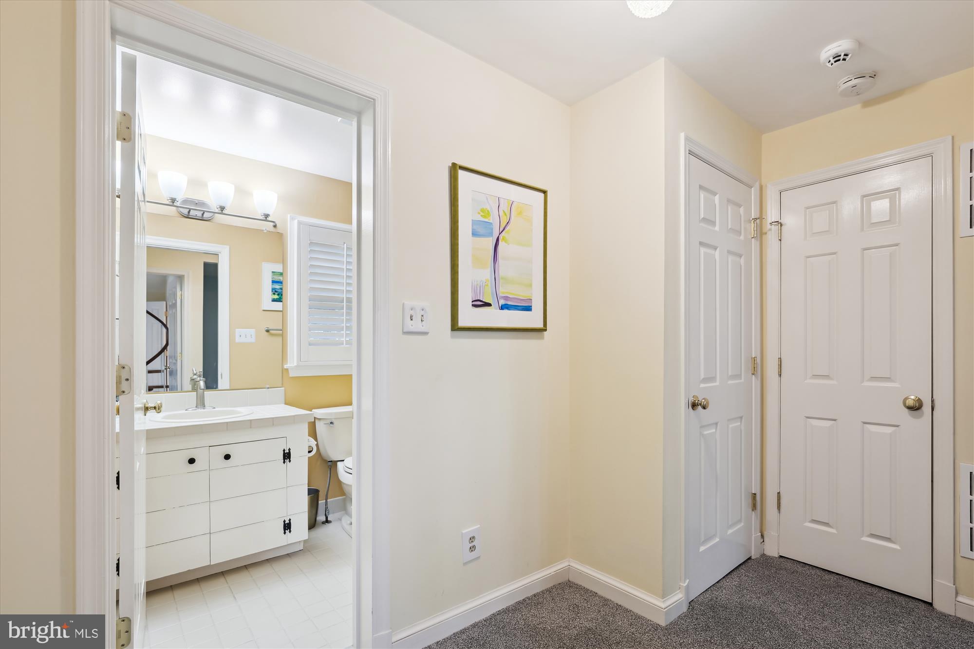 THE WRENS - Residential